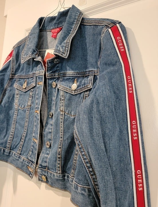 Size S GUESS Denim Cropped Jacket Women - BRAND NEW