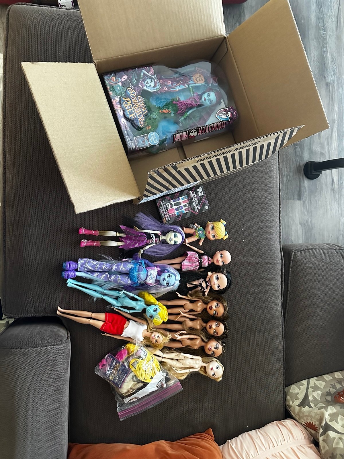 Bratz/Monster High Lot + Extras!