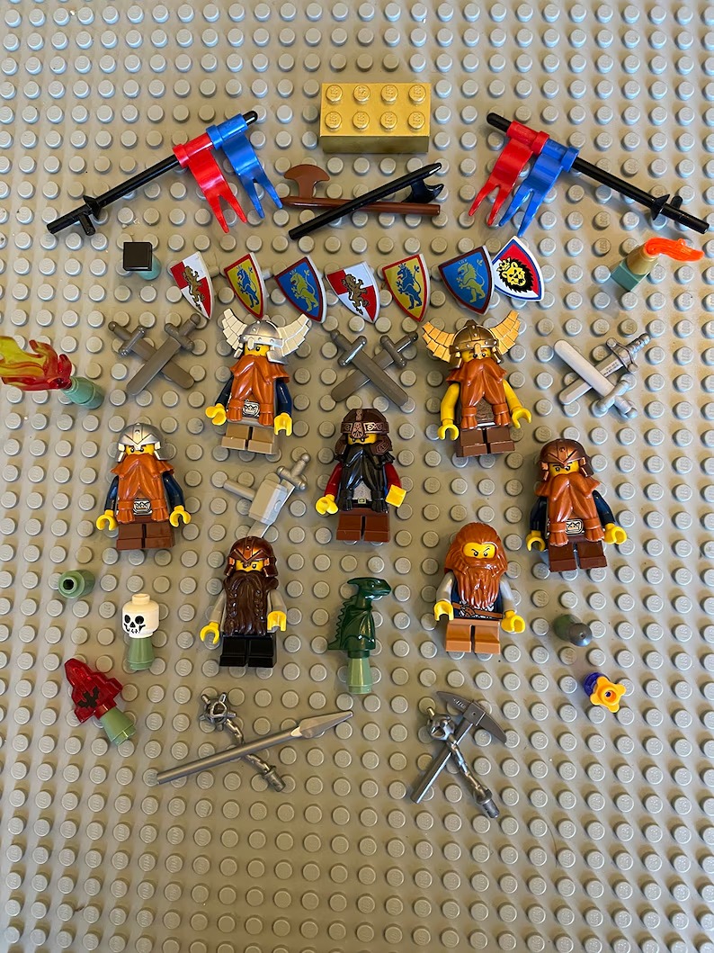 Lego Minifigure Vintage lion Heart Dwarfs under the Mountain lot Fantasy era