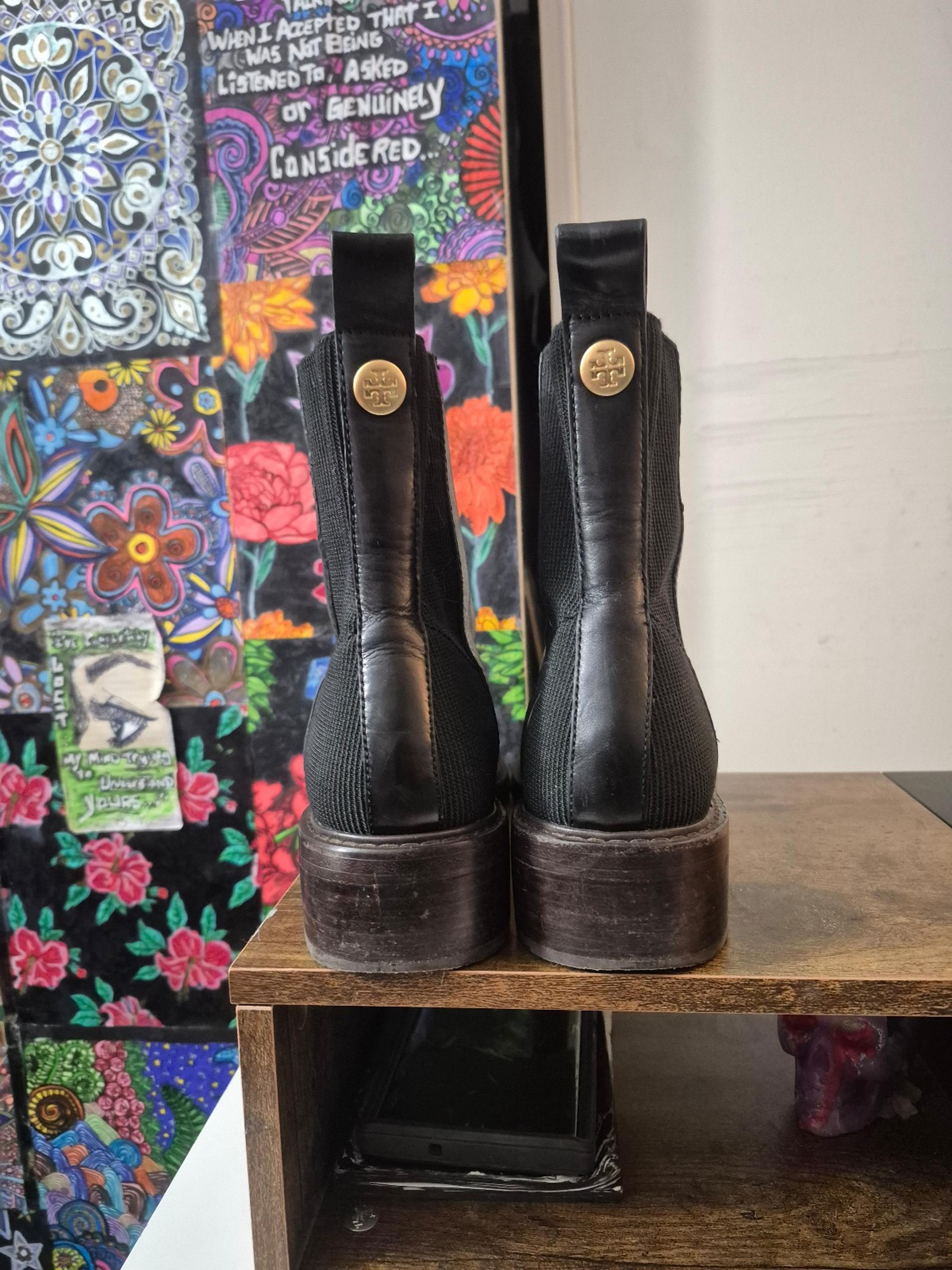 TORY BURCH Square-toe Leather Chelsea Boots,