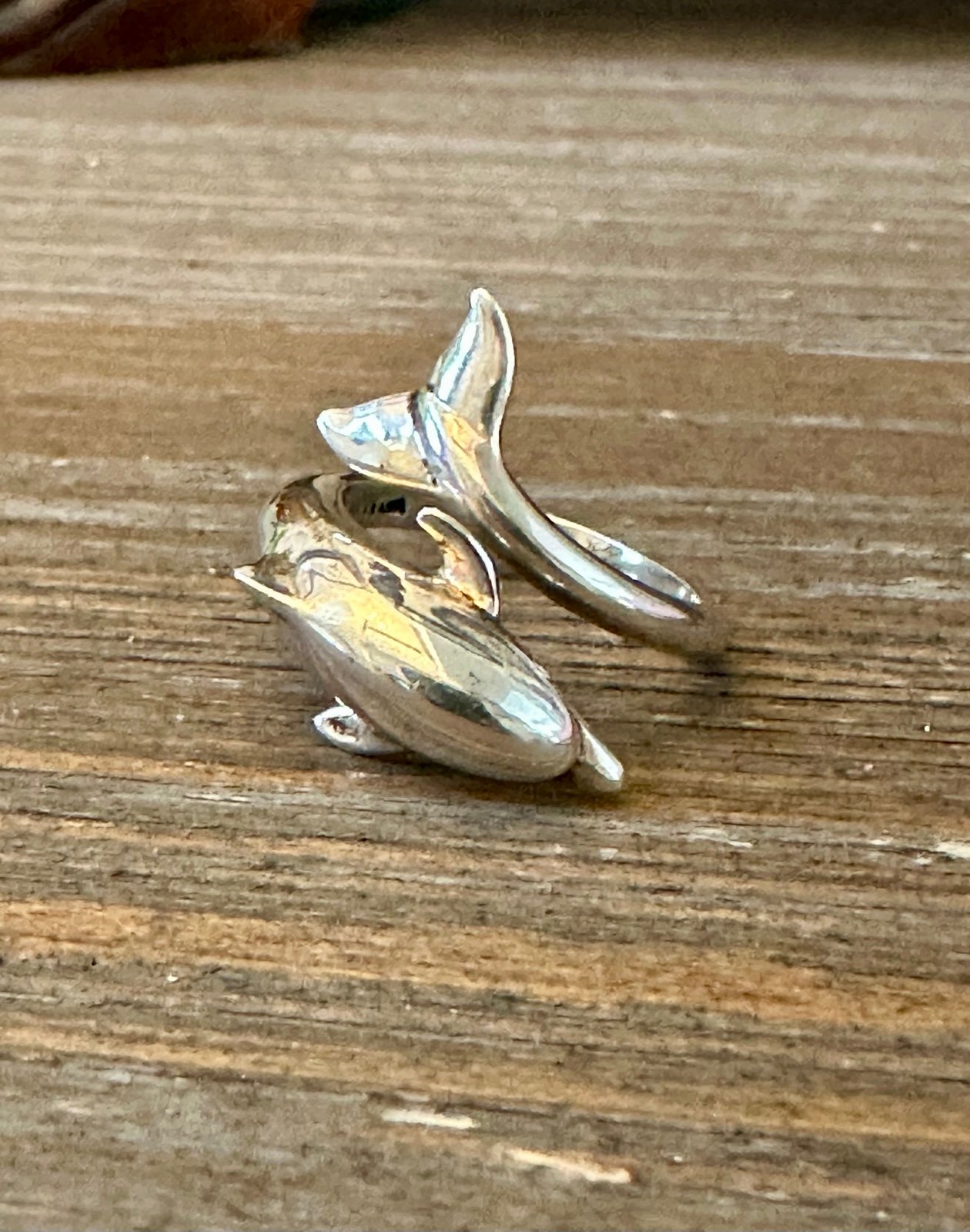 Kabana 925 Sterling Silver signed dolphin ring. Size 5 1/2