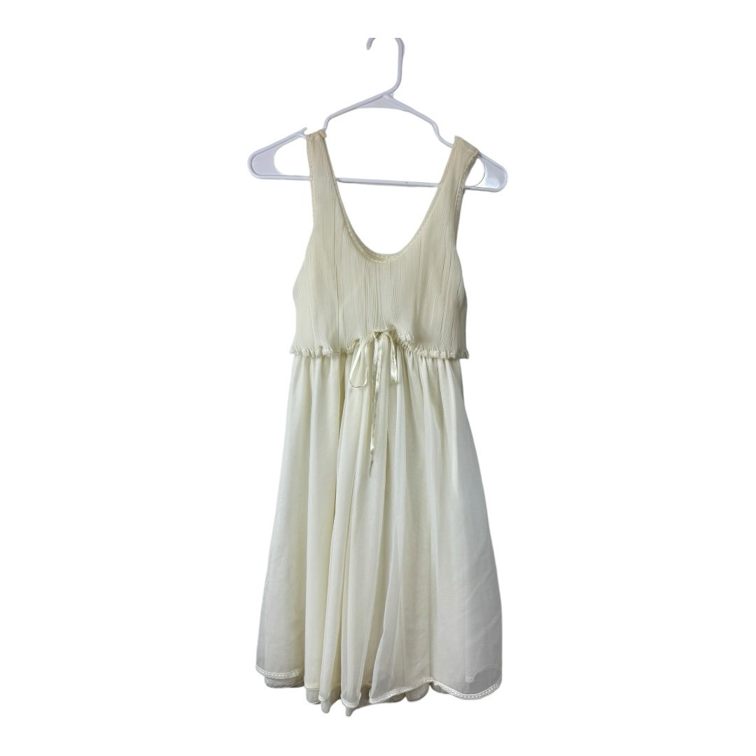 Vintage Glydons Hollywood Size Medium Lingerie Babydoll Nightgown Pleated Nylon