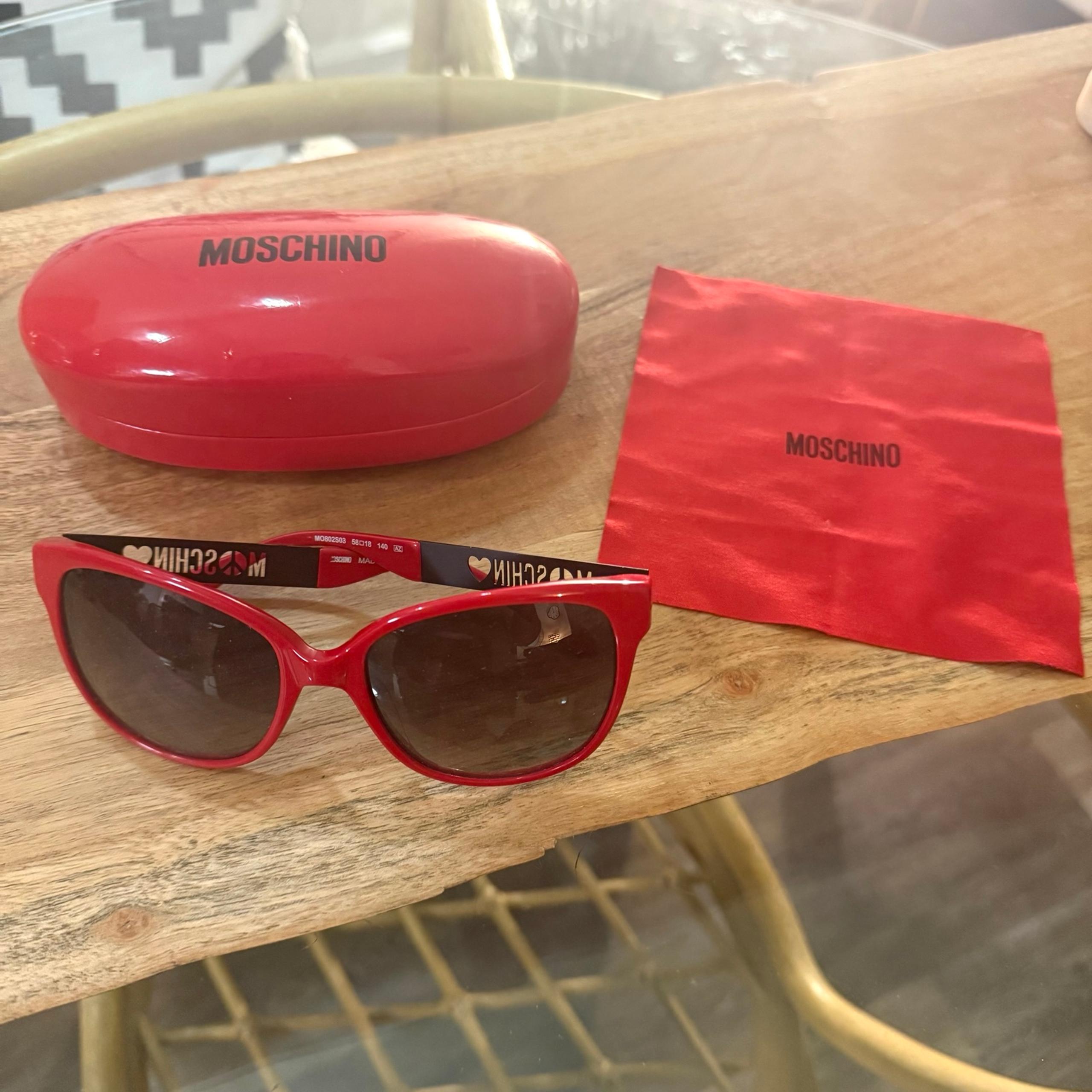Moschino • Red Sunglasses Engraved Cut Out