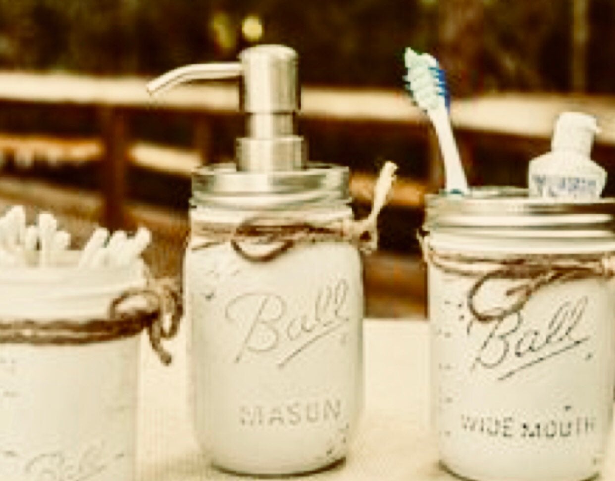 Antique White Mason Bathroom Accessories