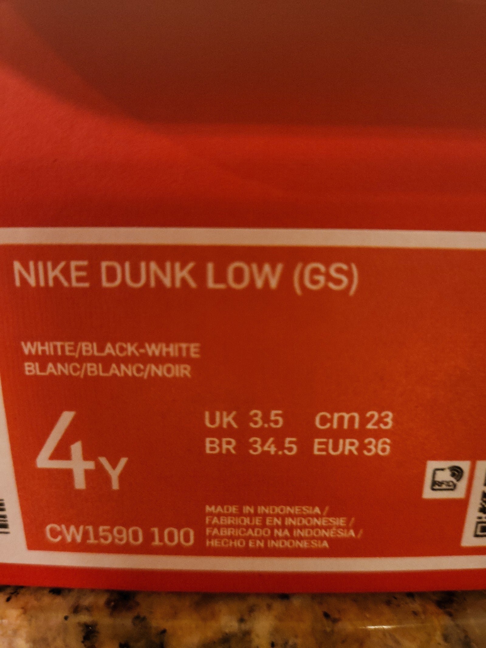 Nike dunk low pandas