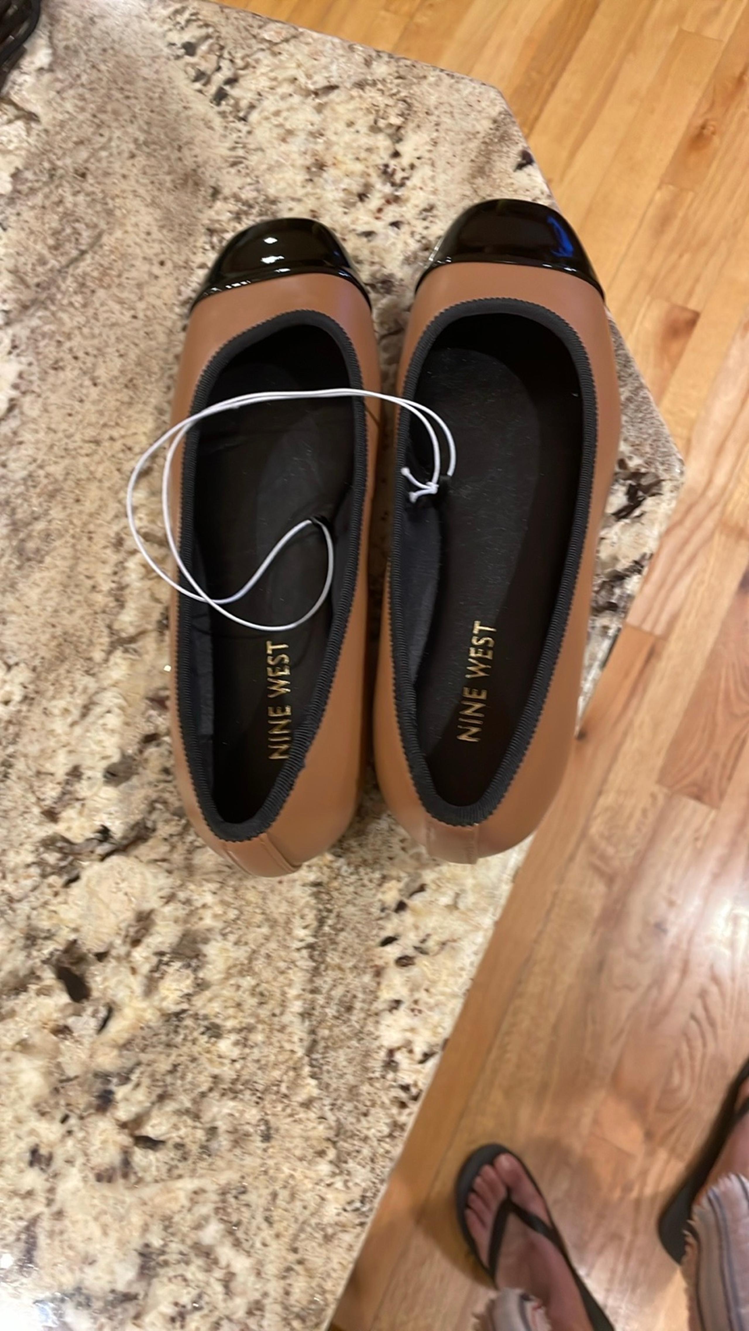 NWT Nine West Brown and Black Women's Flats