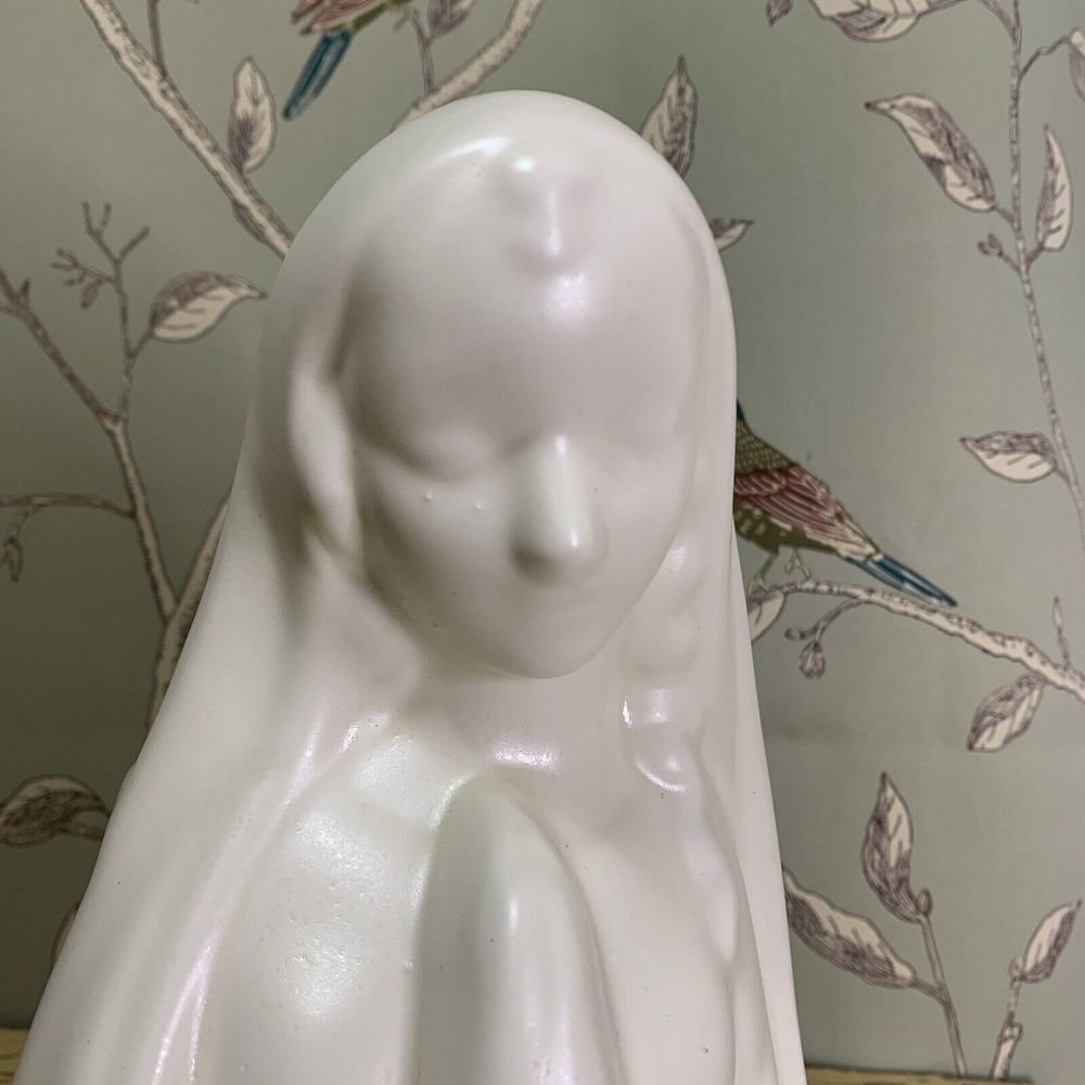 Royal Haeger Praying Madonna Planter Virgin Mother Mary Ivory White 9 VTG