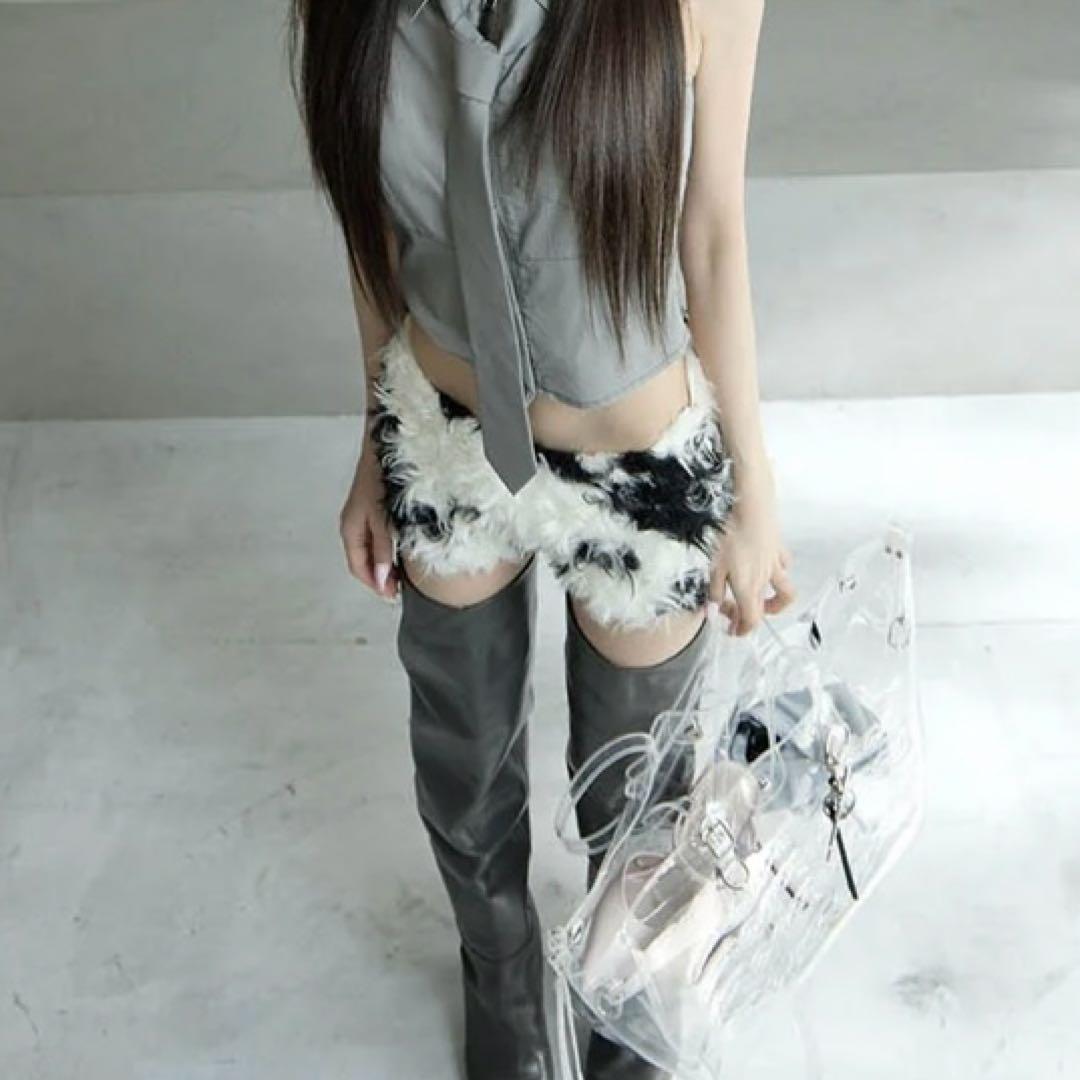 Here's the translation: **theredthread S ring biker shorts