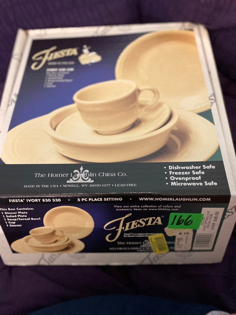 Vintage ivory 5 piece fiesta set NIB
