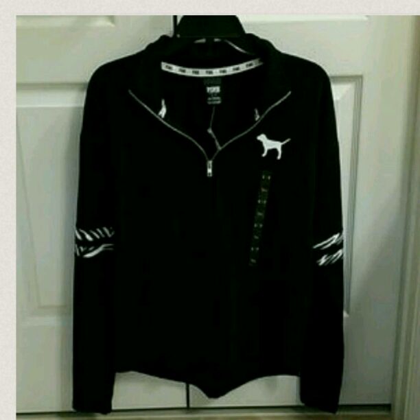 Nwt size s vs pink zebra half zip jacket
