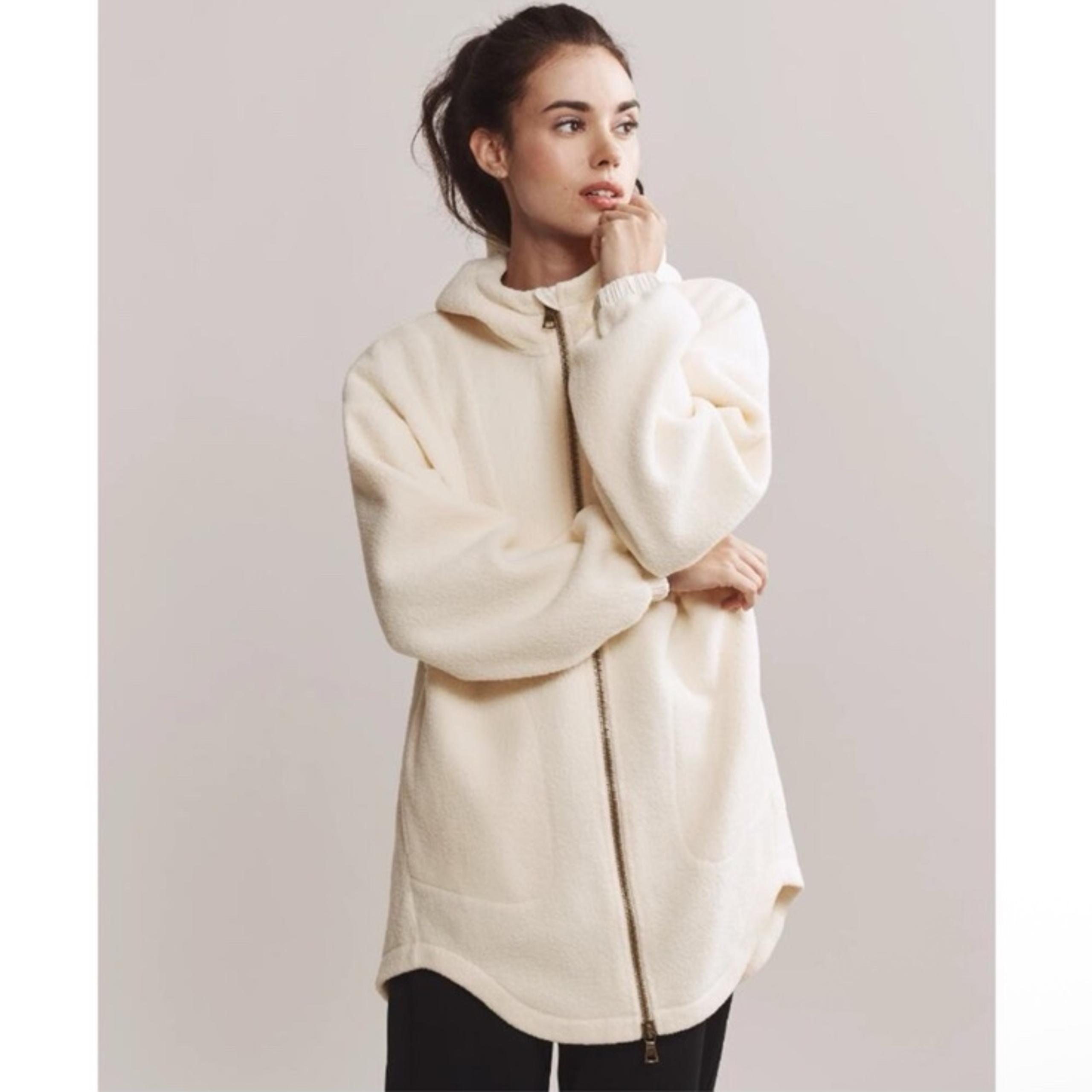 RHONE Cream Aloft Fleece Full Zip Sherpa Jacket Size Medium NWT