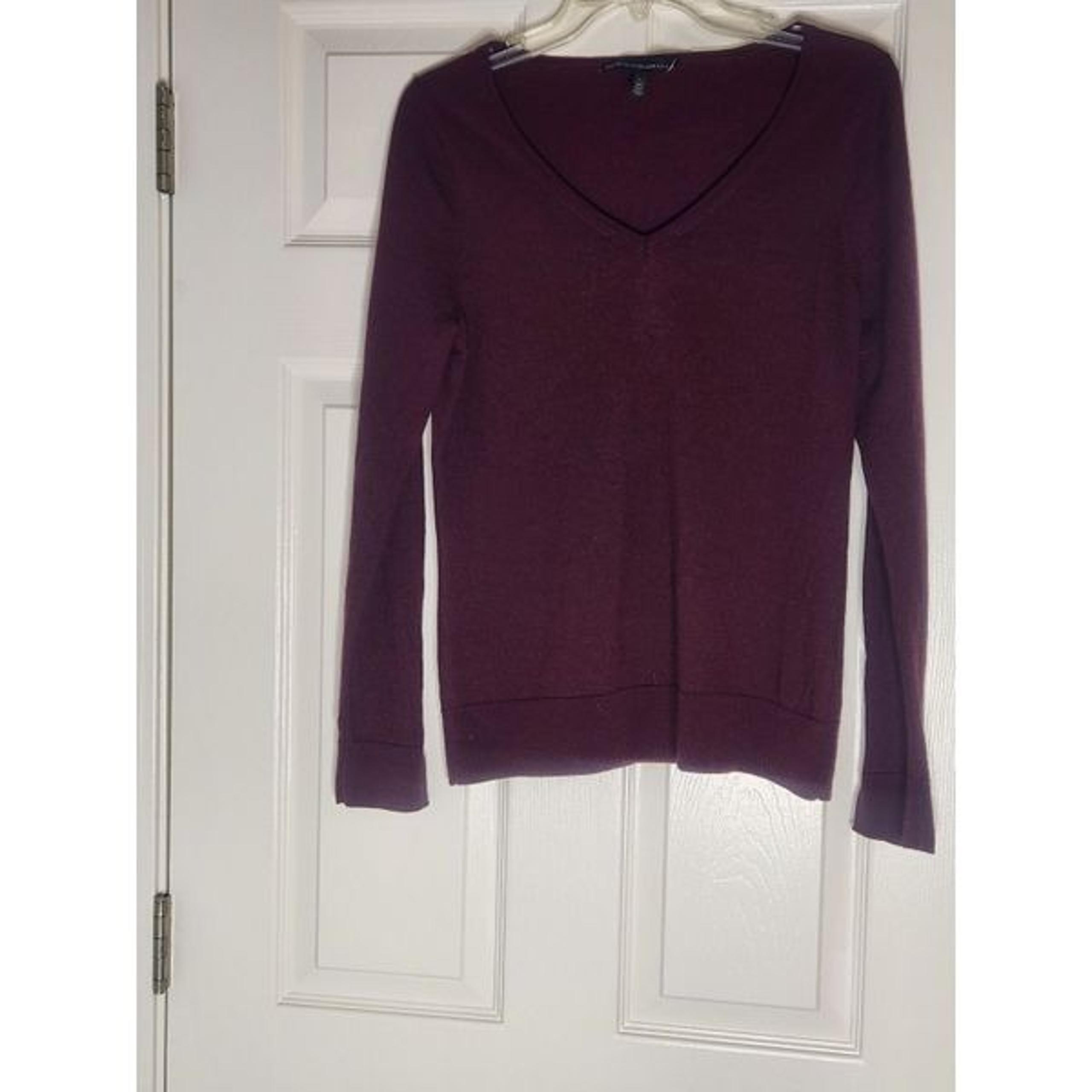 White House Black Market L Lngskvs Knit 100% WOOL Burgundy V-Neck Women Sweater