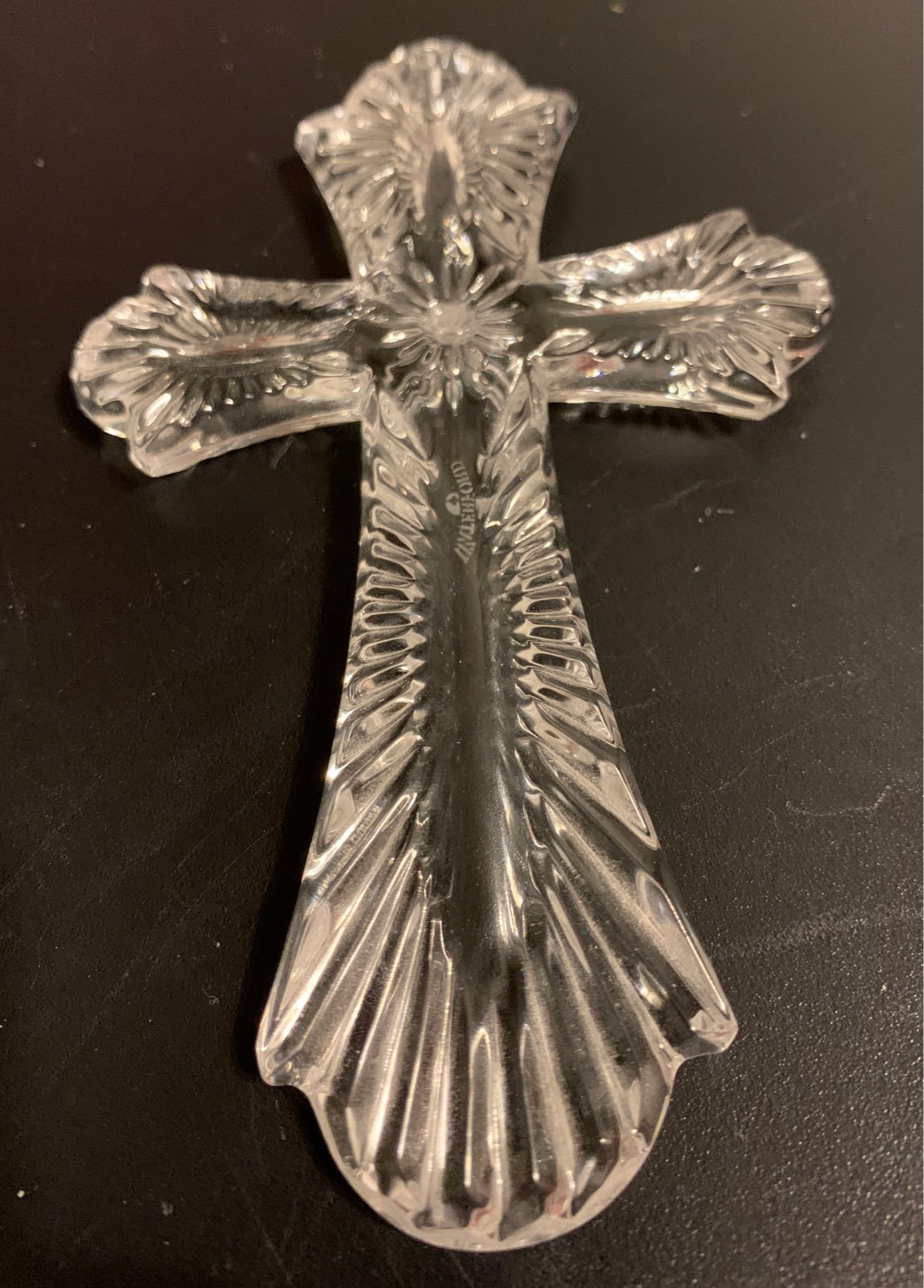 Waterford crystal glass cut 2013 cross o