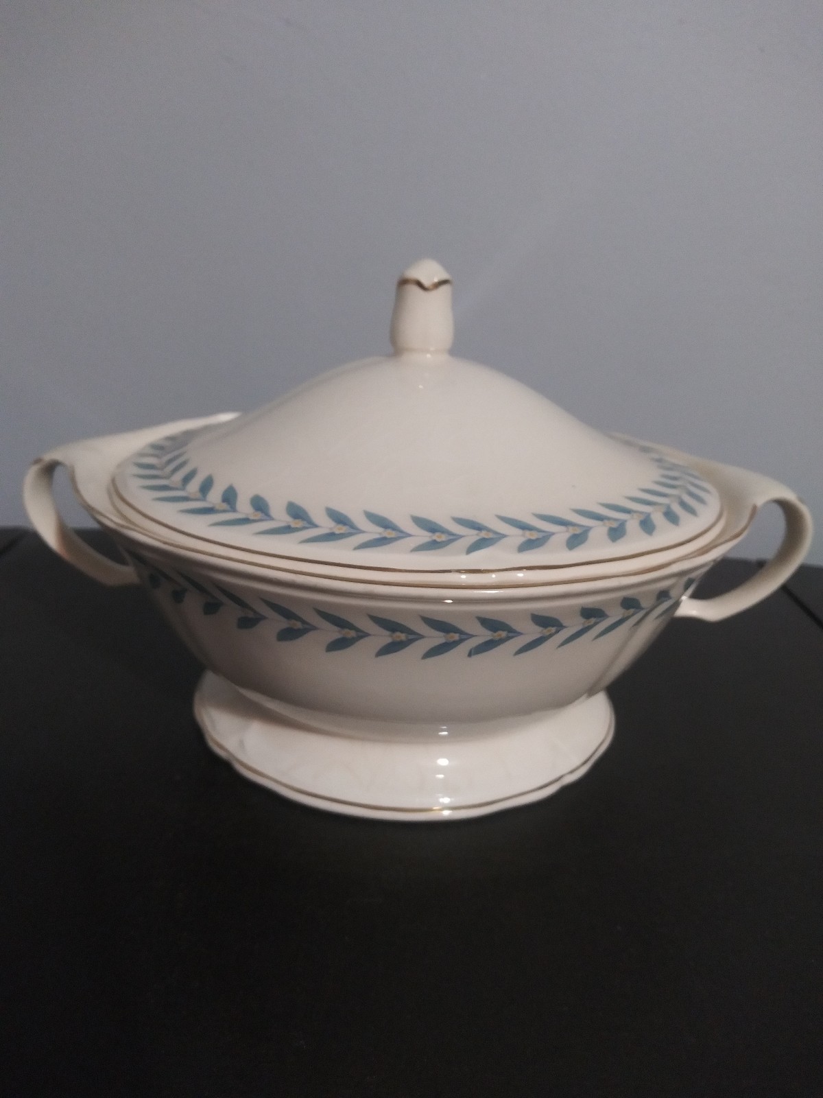 Vintage Mcm Semi Vitreous Edwin M. Knowles Covered Casserole Dish W Lid OBO
