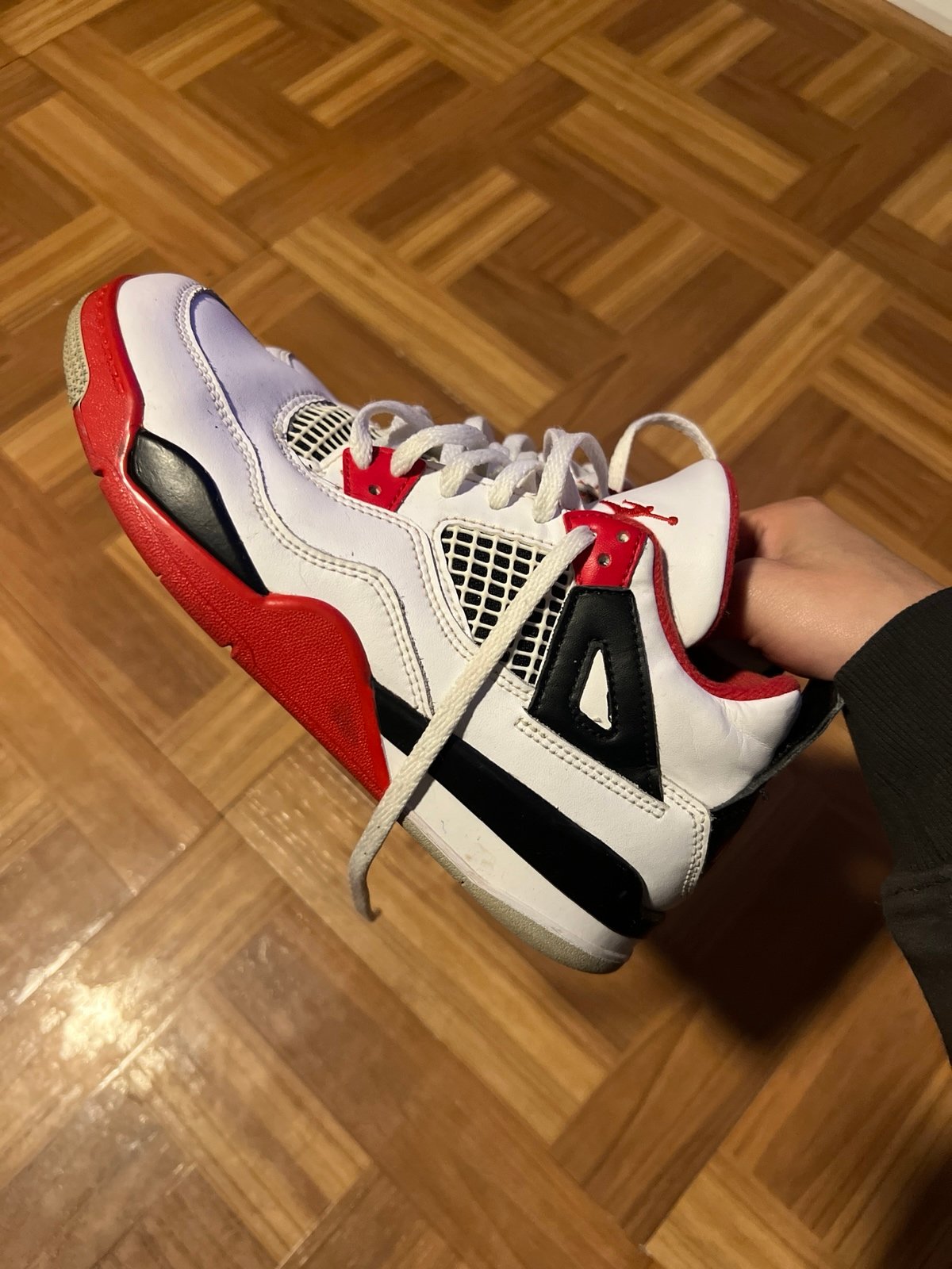 Jordan 4