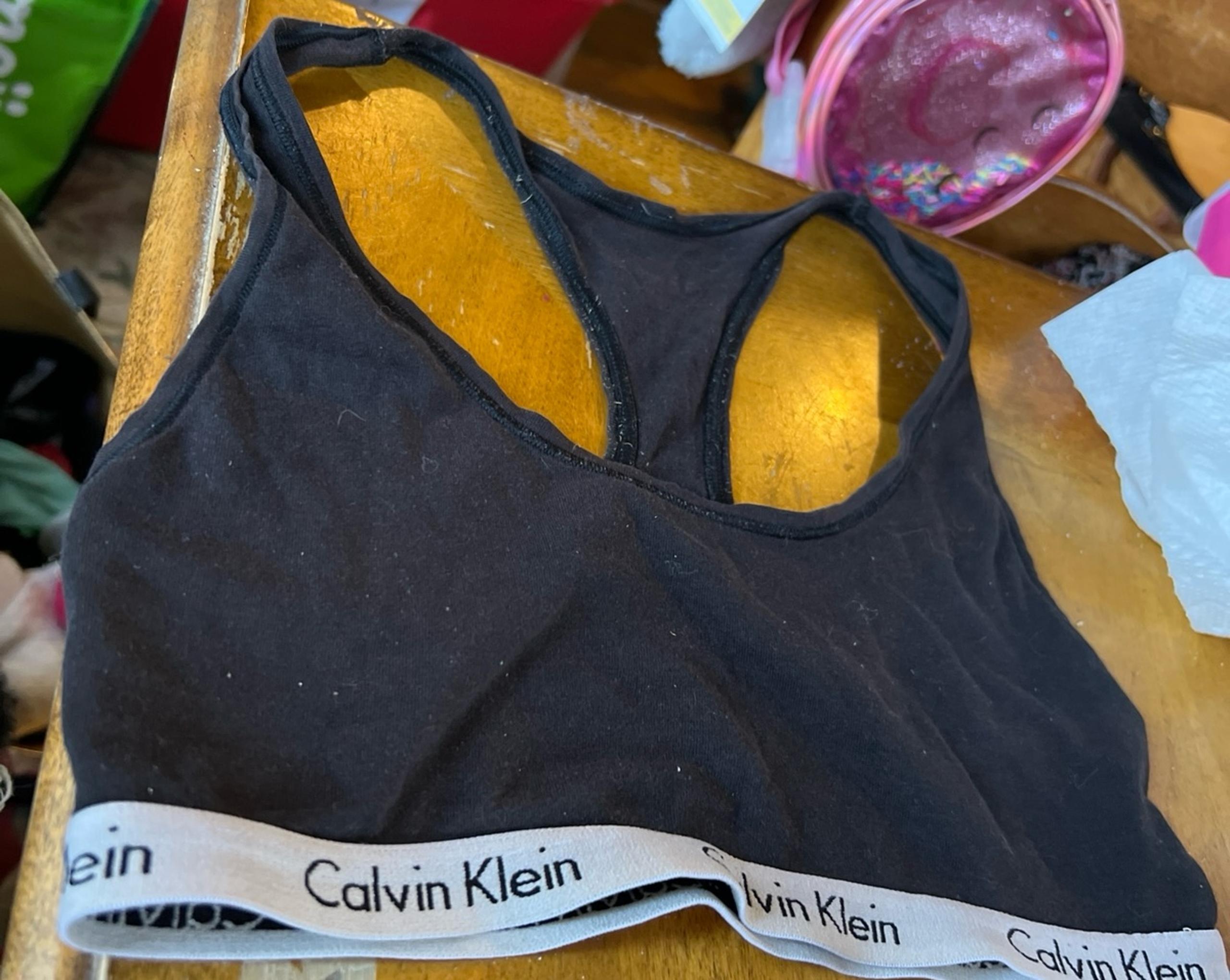Calvin Klein Black Razor Back Sports Bra Womens Size S Round Neck Top