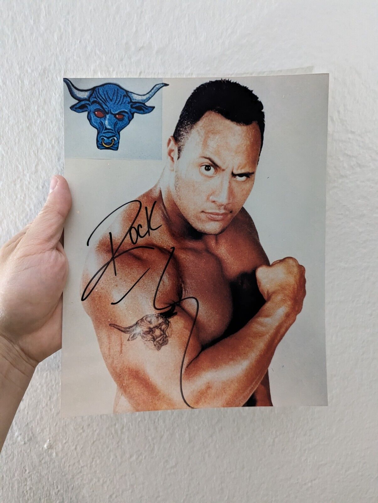 Dwayne Johnson The Rock Autograph Signed Bull Photo Wwe Wwf 8x10
