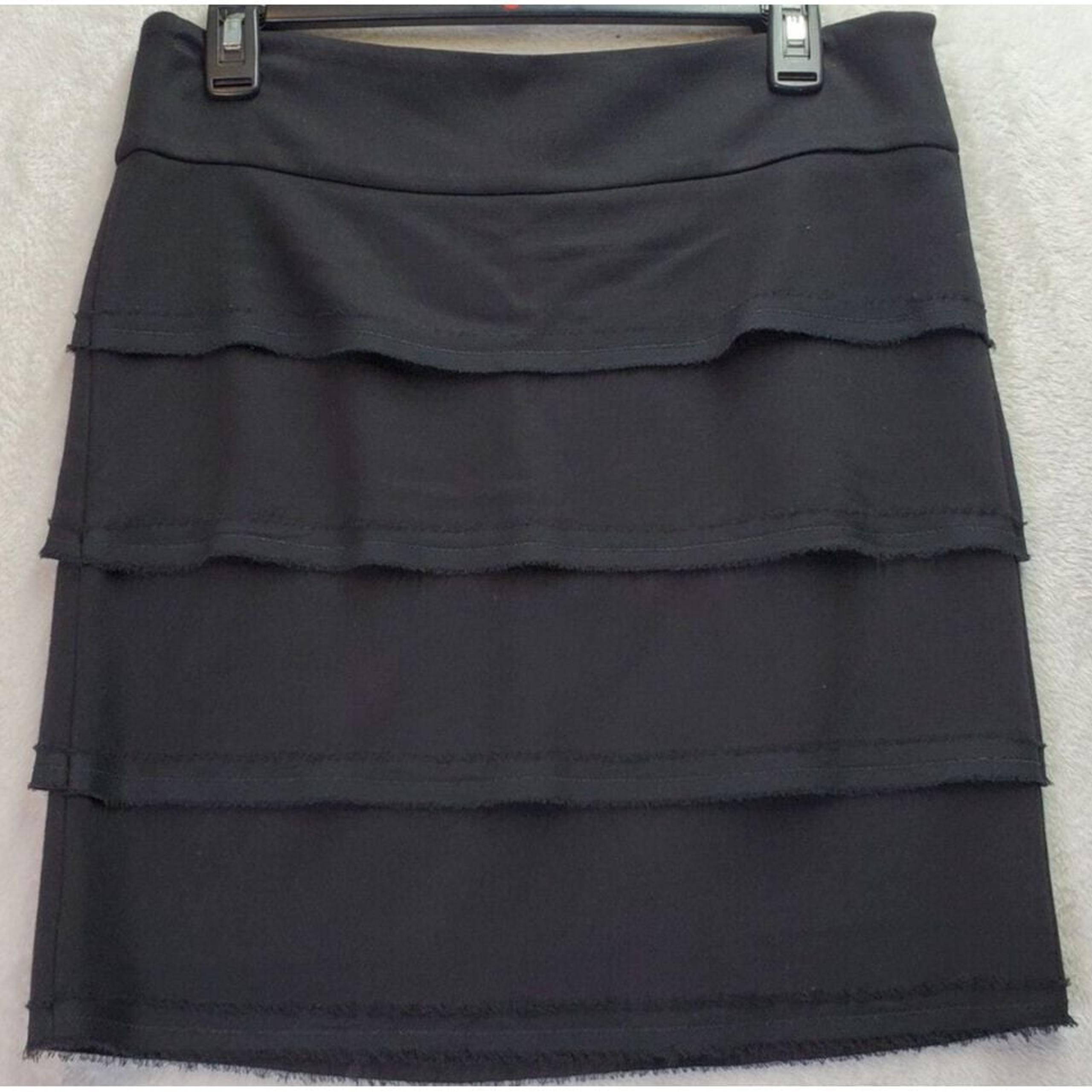 Banana Republic Skirts Womens Size 4 Black Rayon Tier Raffle Lined Side Zipper
