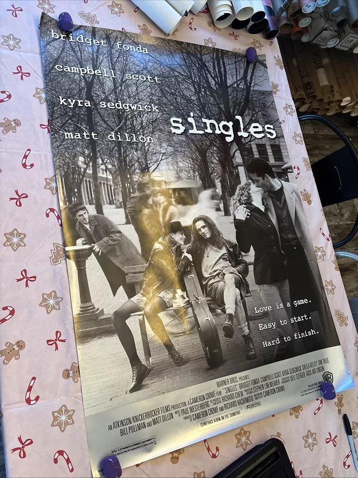SINGLES (1992) ORIGINAL MOVIE POSTER - ROLLED - DOUBLE-SIDED