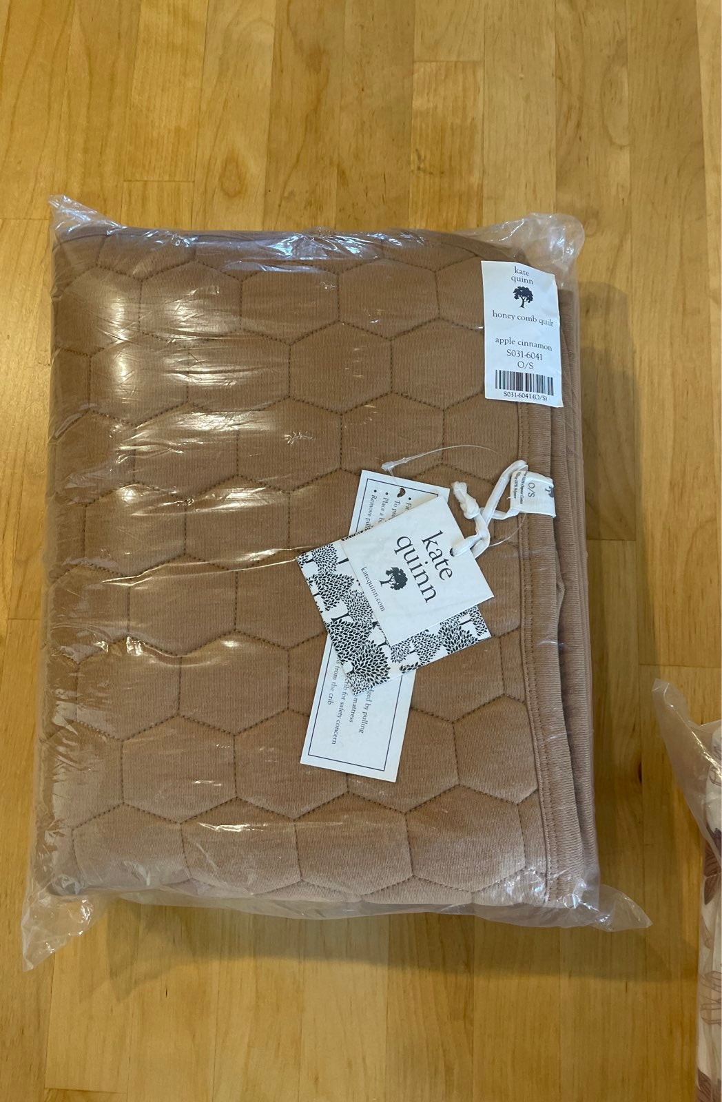 Kate quinn Quilts apple cinnonma