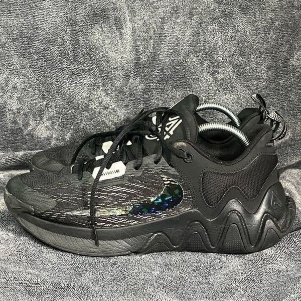 Nike Men's Giannis Immortality 2 Basketball Shoes Black Wolf Grey White Size 10