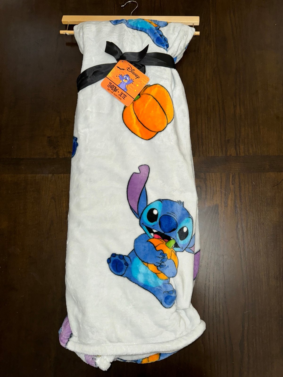 Stitch Halloween PUMPKIN Throw Blanket NEW