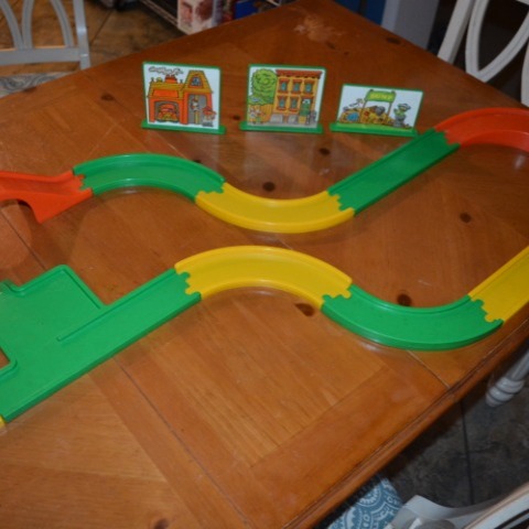 SESAME STREET RARE 1983 RACE TRACK ROAD