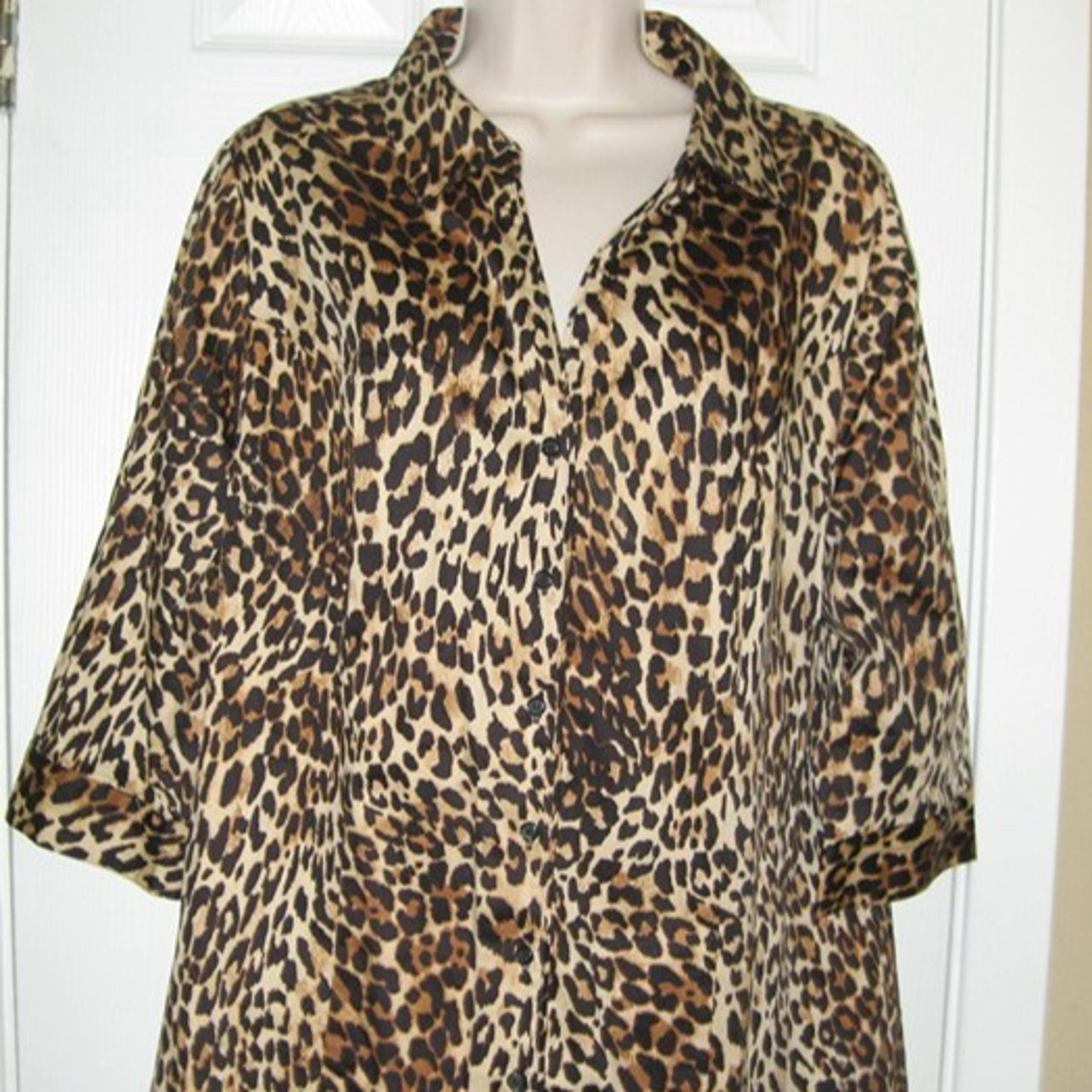 **LANE BRYANT** Woman Blouse Size ((18)) 96% Cotton * 4% Spandex. New/No/Tag