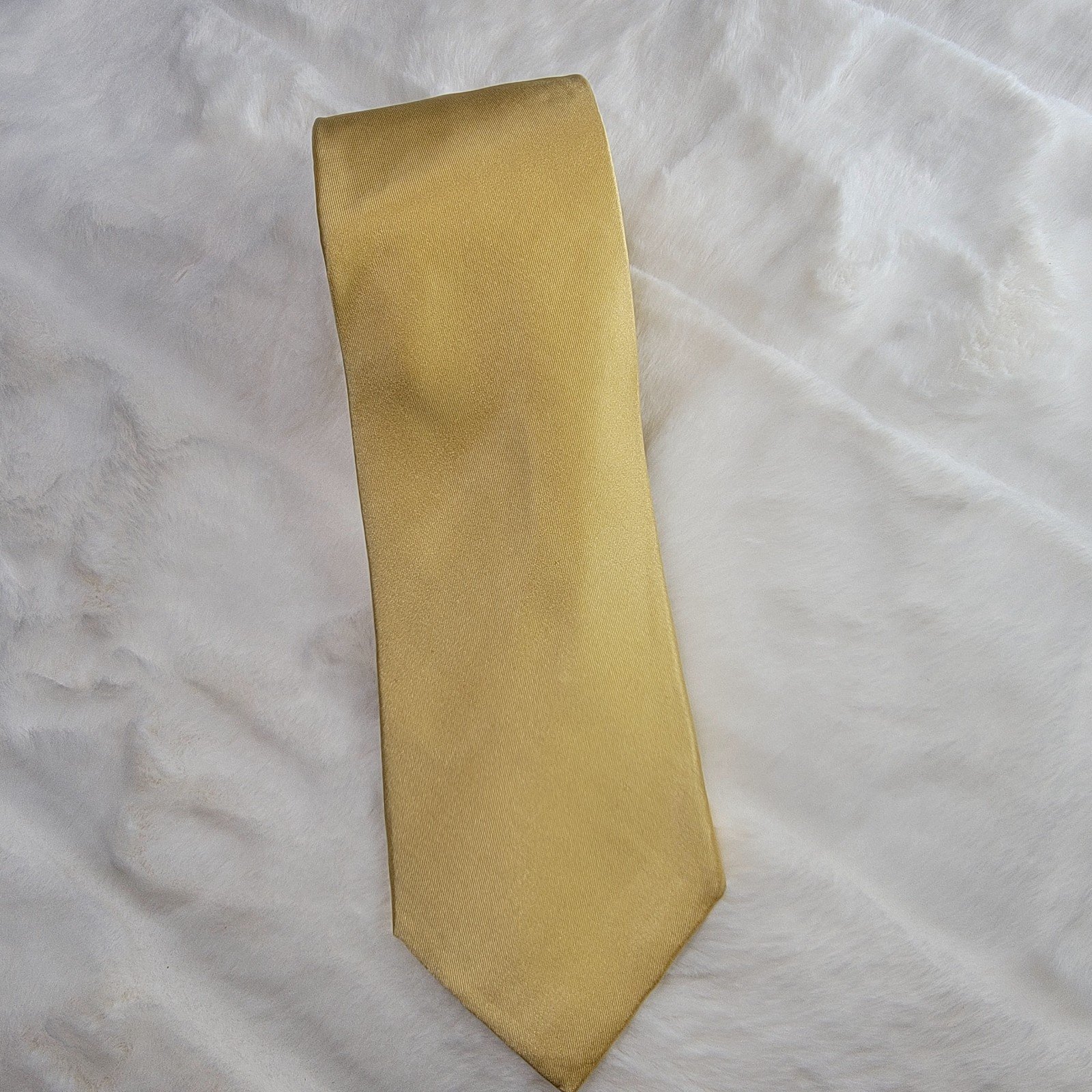 Michael Kors Gold Mens Tie , suit dress shirt tie