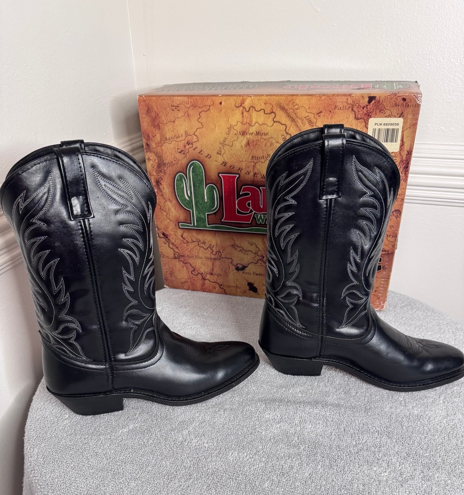 Laredo Western Cowboy “Boots on the Ground”