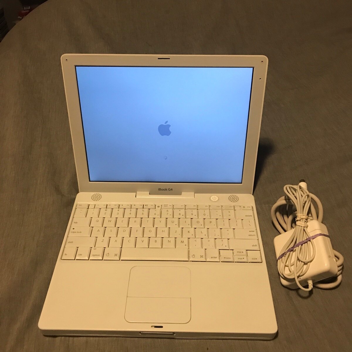 2005 Apple iBook G4 A1133 Laptop