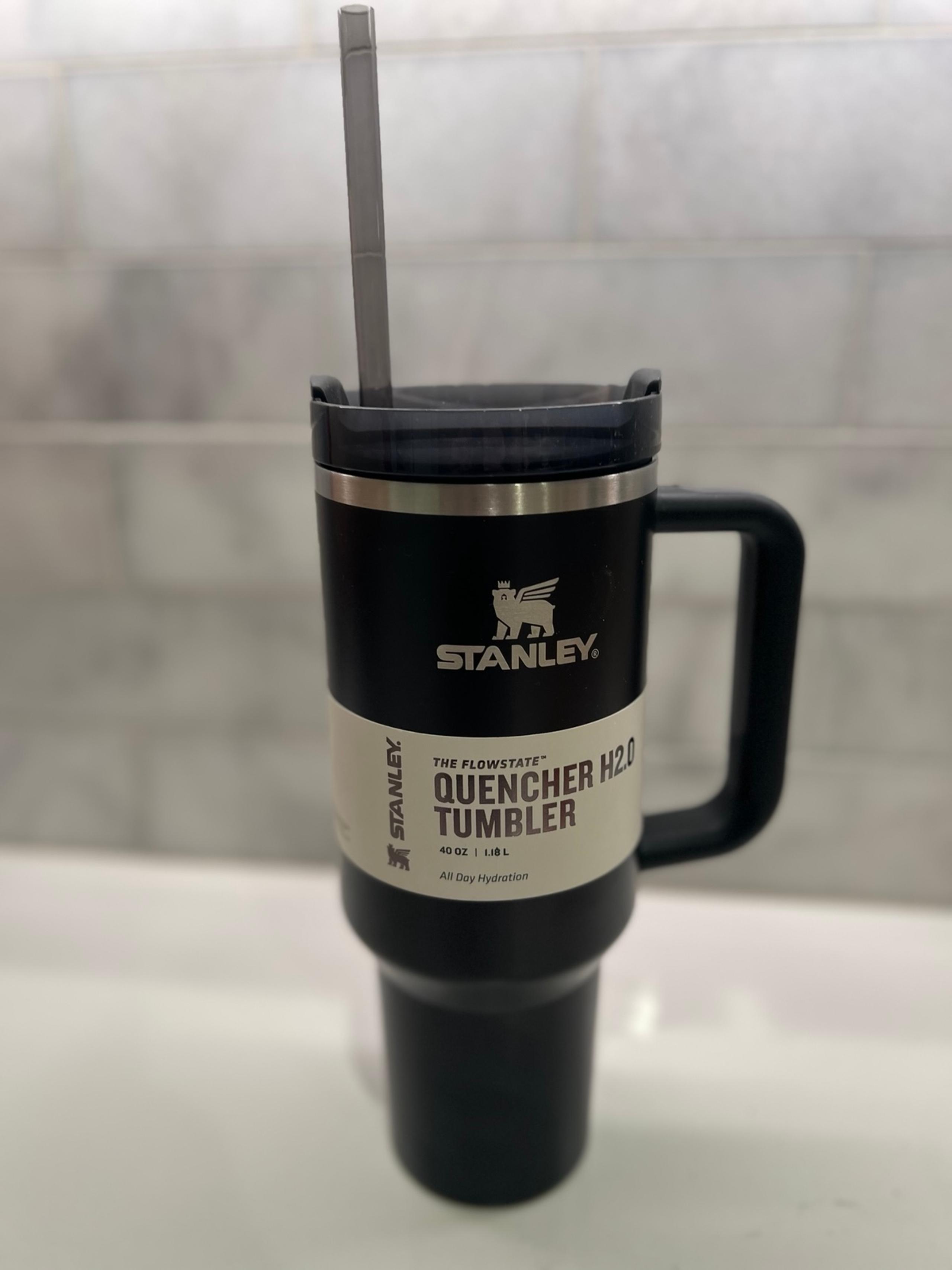 Stanley 40 oz BLACK GLOW H2.0 Quencher Tumbler w/straw & handle NEW