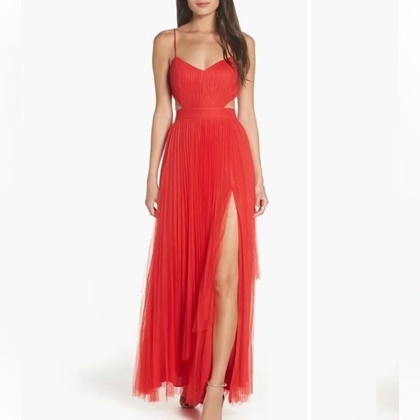 Fame and Partners Dakota Cutout Gown Pleated Chiffon Red Size 12 NEW