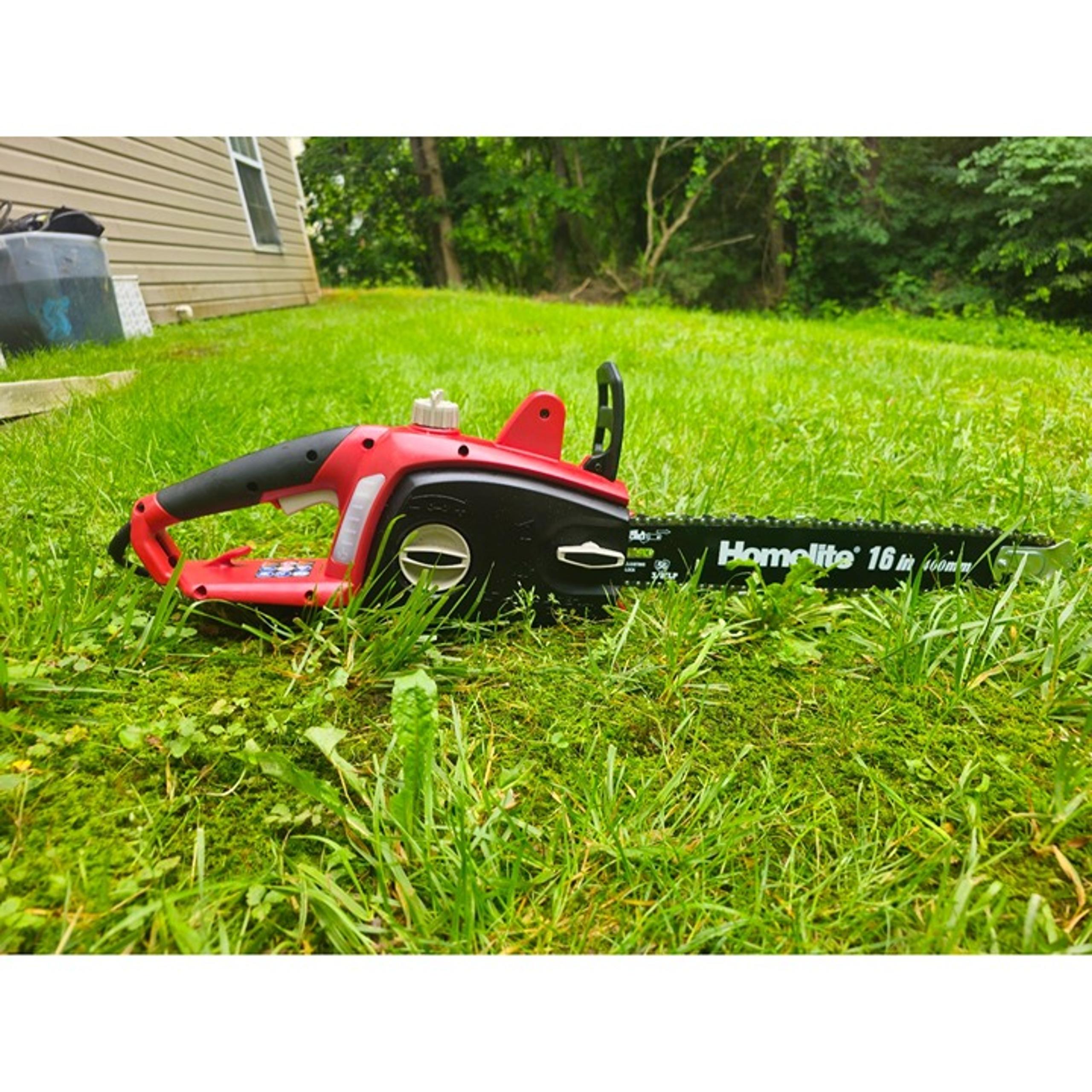 Chainsaw 16 in, Corded Eletric Homelite
