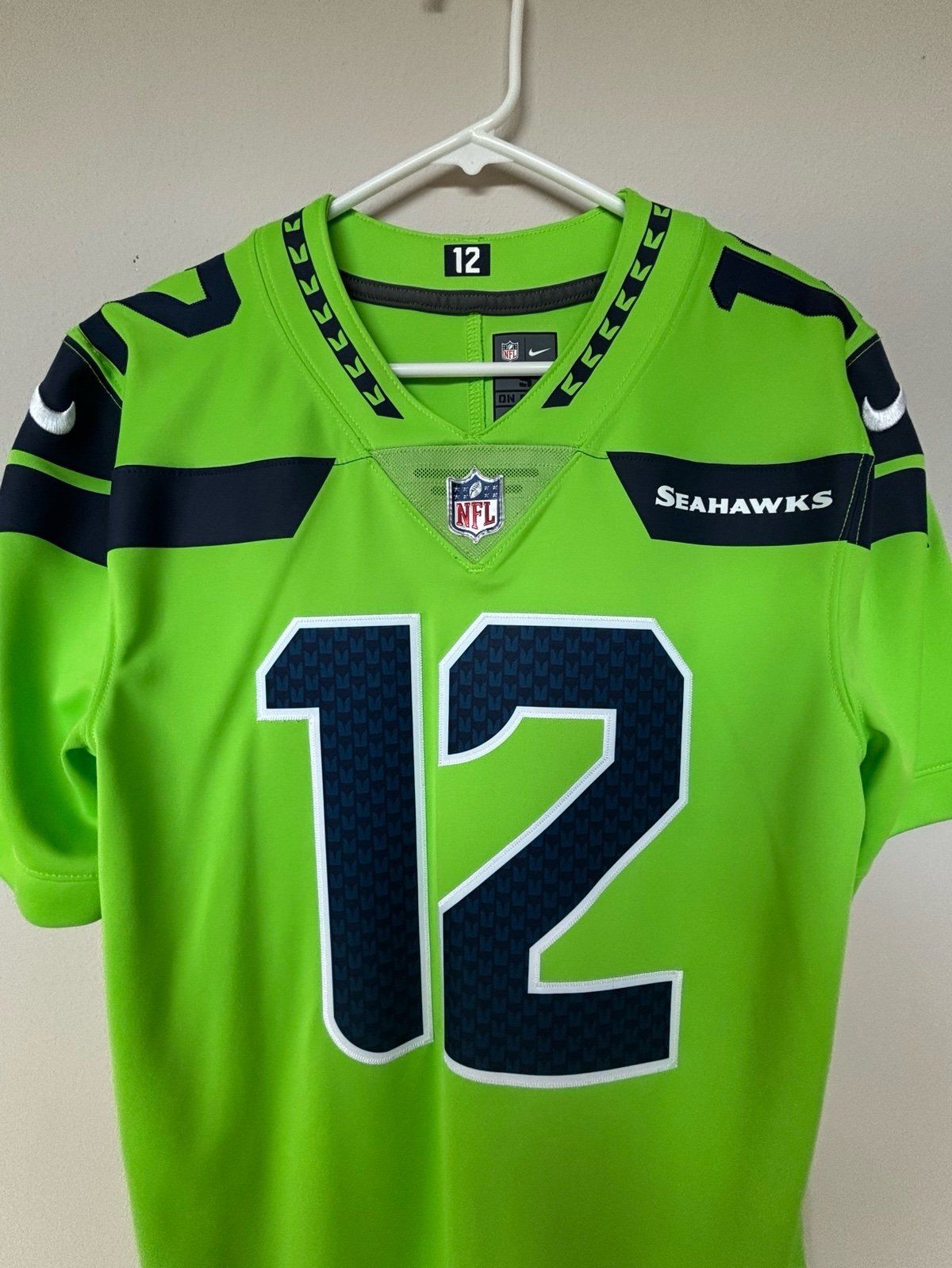 Nike 12 Fan Men’s Small Seahawks Color Rush Green Vapor Stitched Jersey