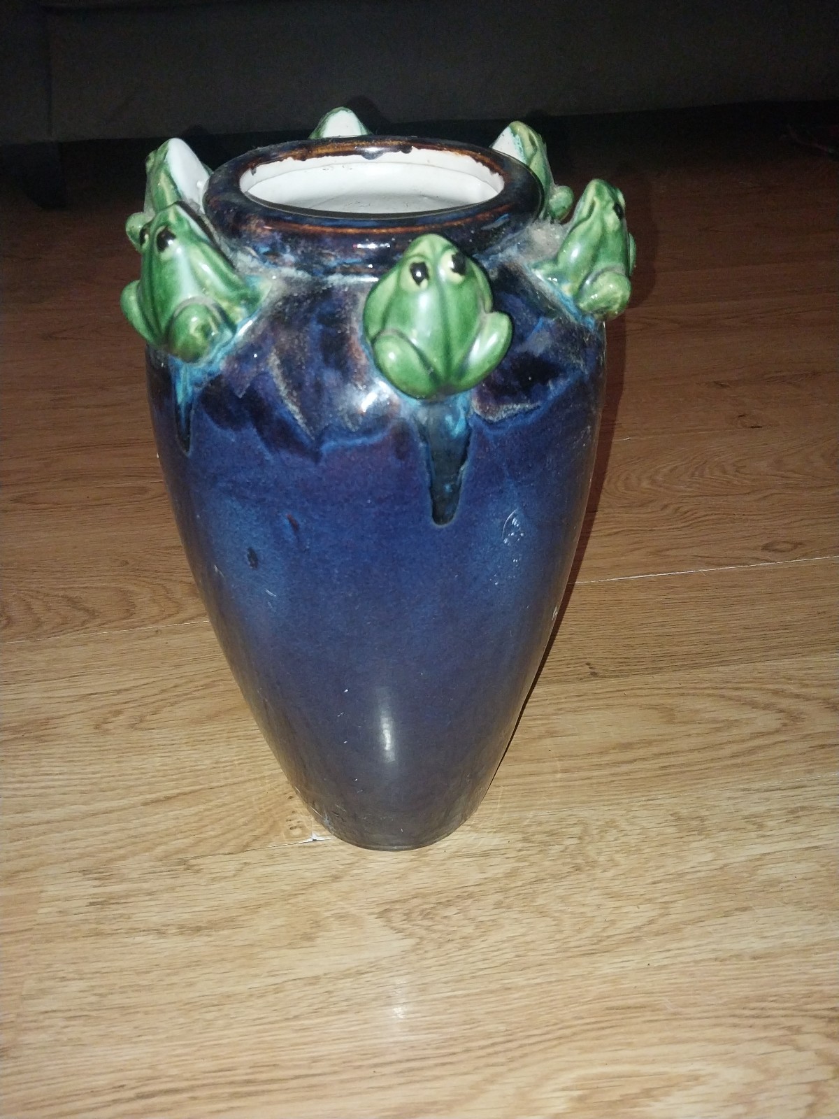 Vintage Majolica Tall Vase With Frogs