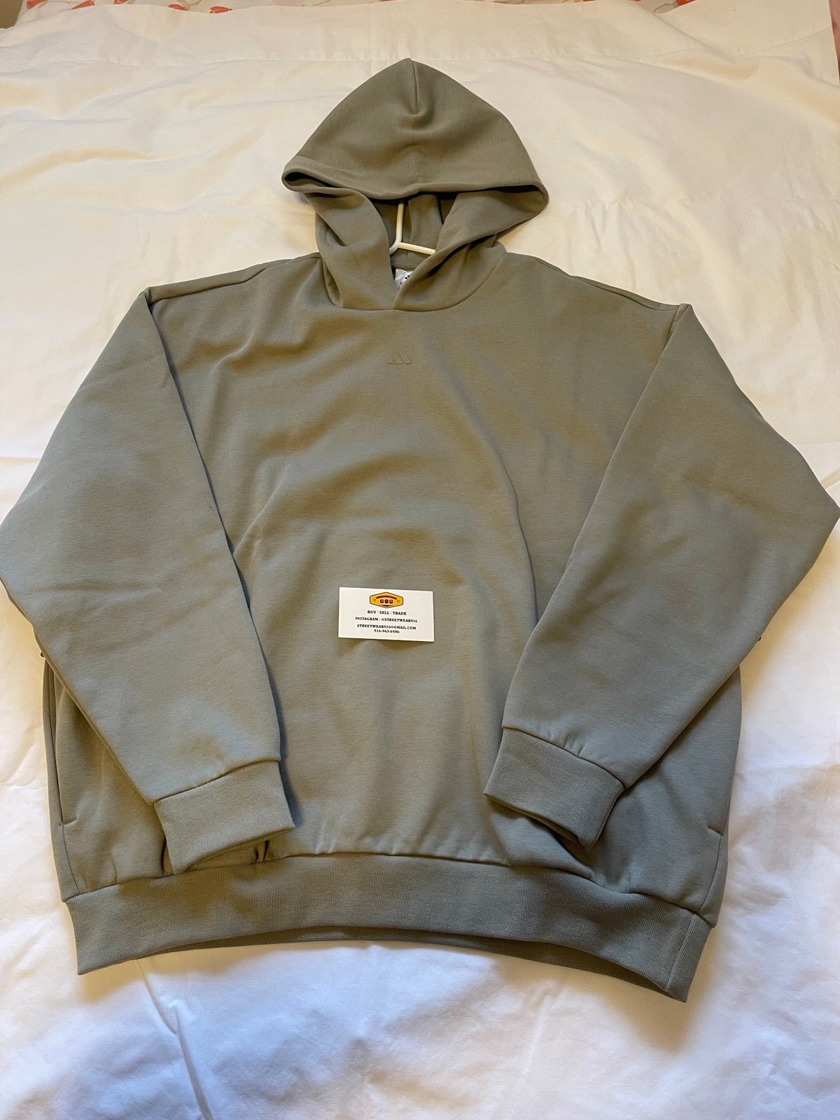 Adidas basketball fleece hoodie size MEDIUM