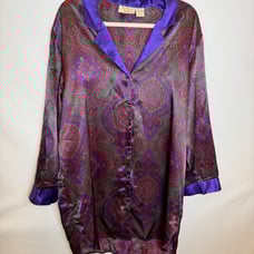 Vintage Gold Label Victoria’s Secret size LARGE buttoned silky purple nightgown