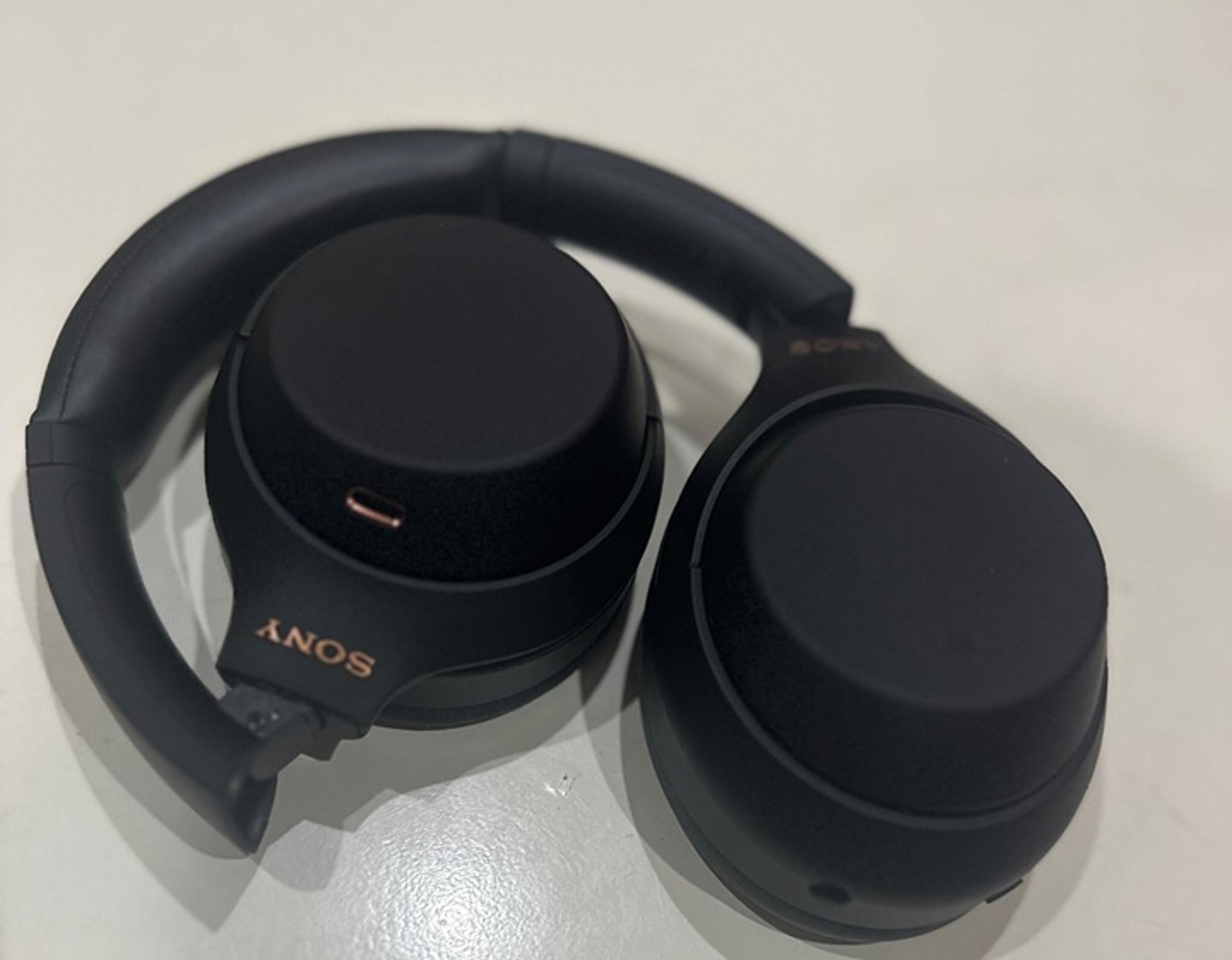 [Excellent Condition] Sony WH-1000XM4 Wireless Noise-Canceling Headphones