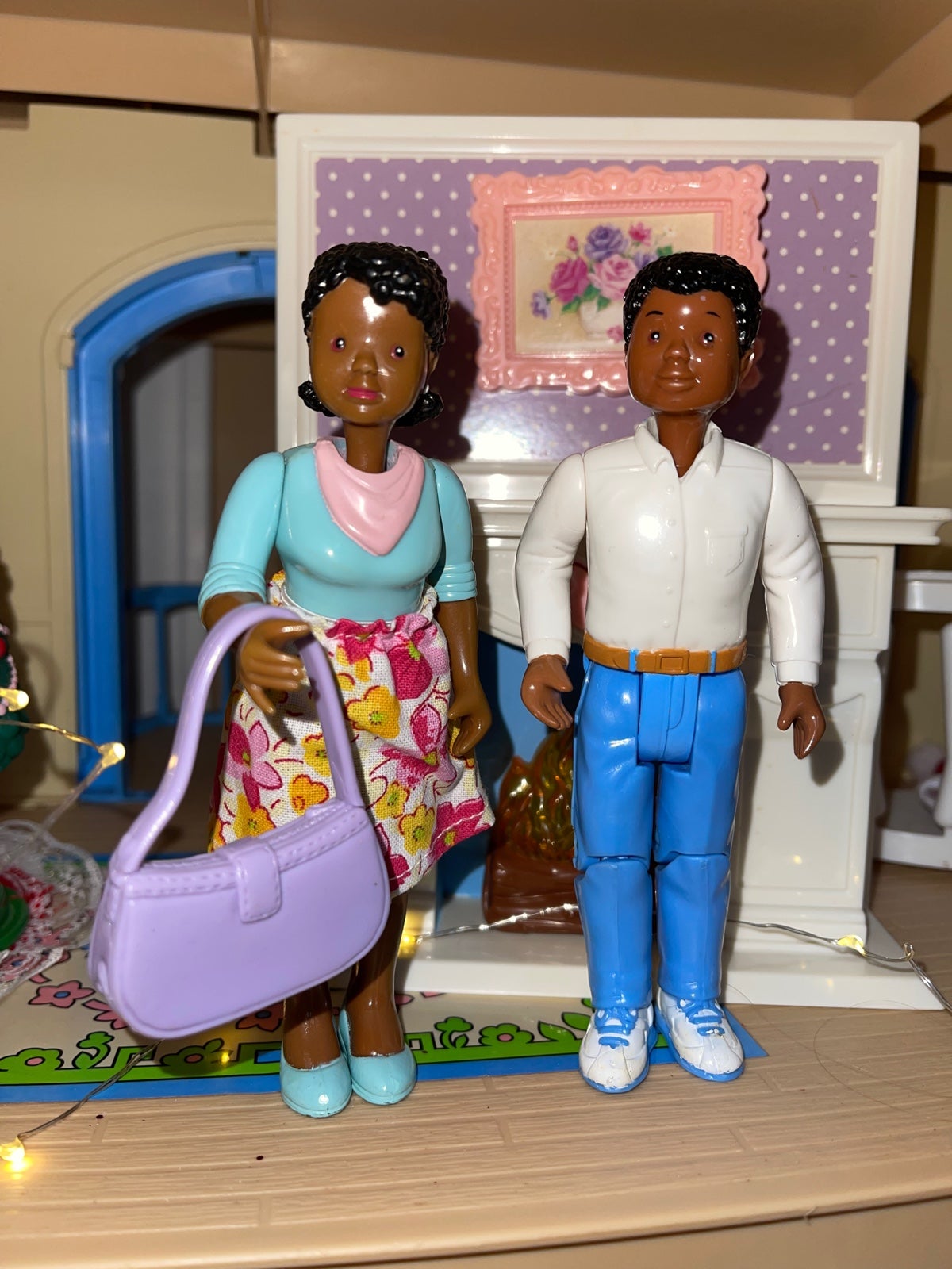 African American loving family dollhouse figures people new skirt new dad