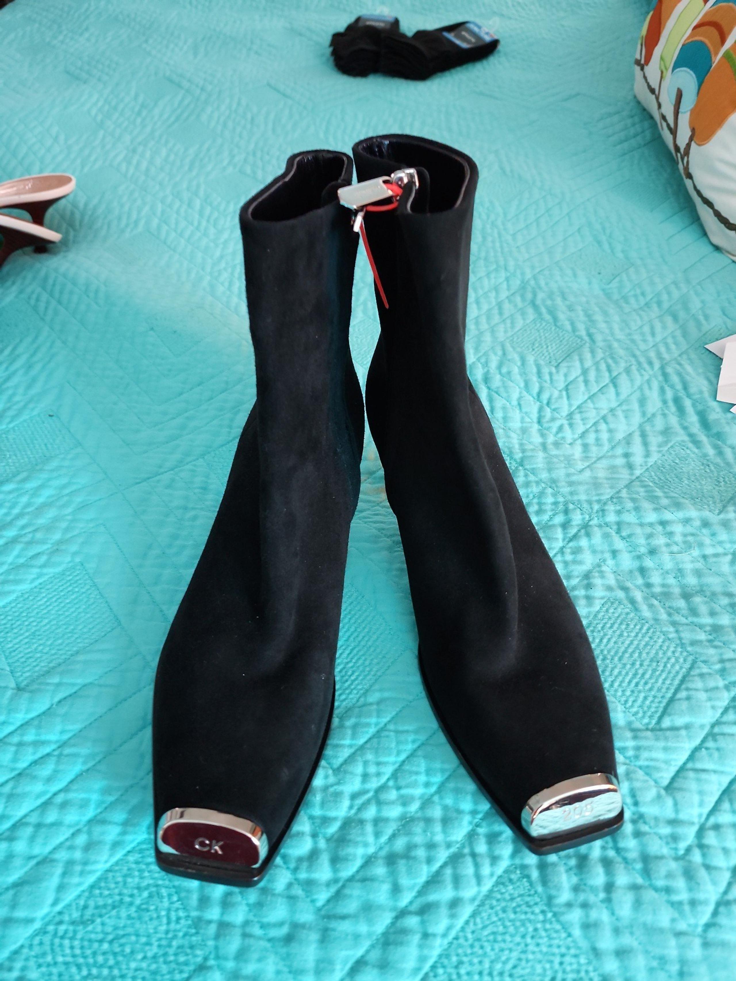 Calvin Klein ankle heel boot size 8