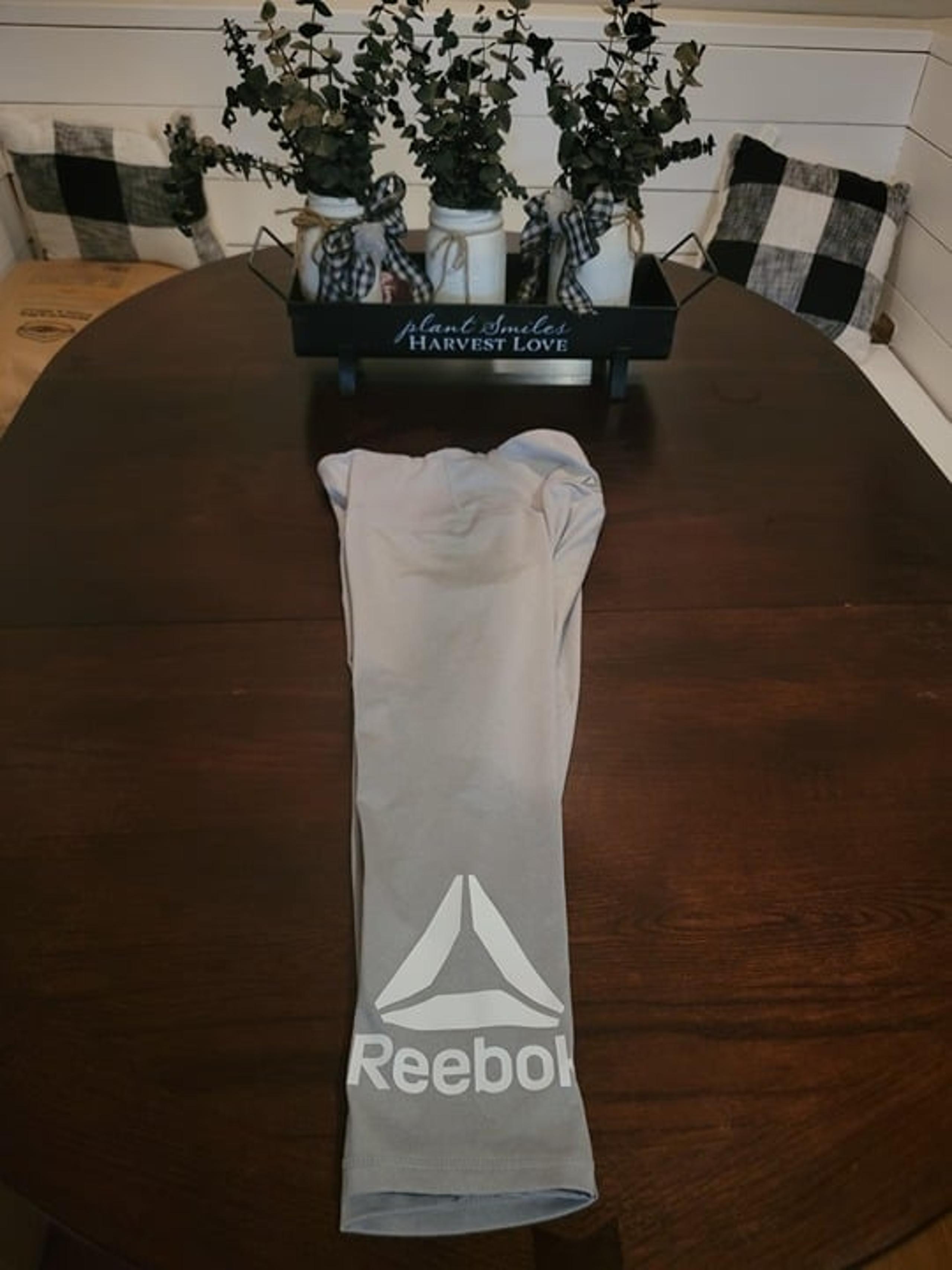 Women's S Reebok athletic capri pants