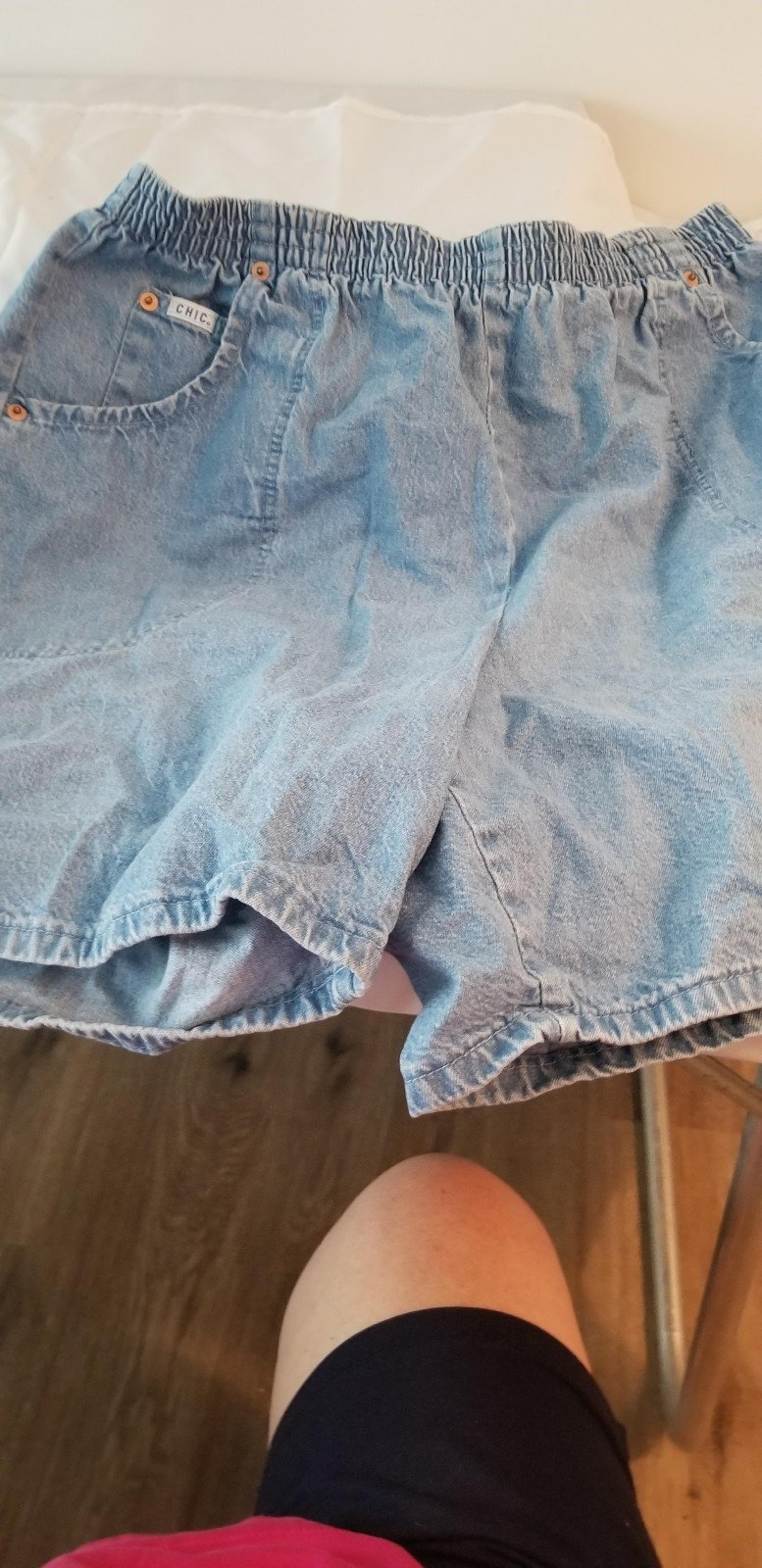 Chic jean shorts women's XL with stretchy waist