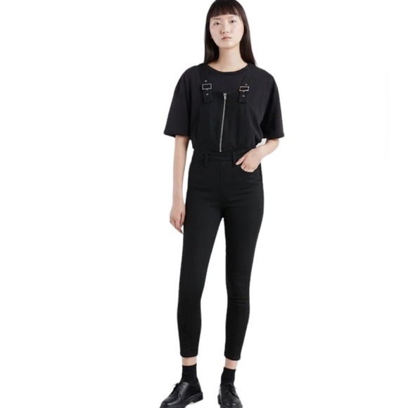 Levi’s Black Denim Zipper Overalls Jumpsuit