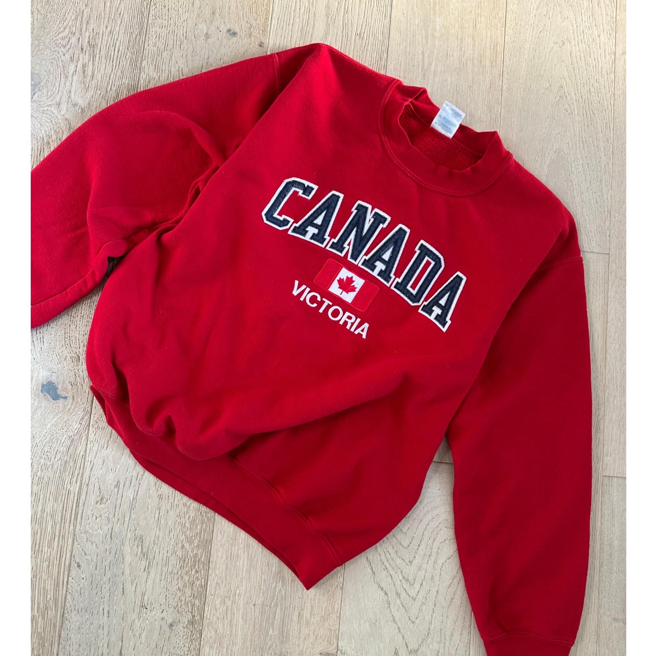 Vintage 90s Gildan Sweatshirt Logo Graphic Canada Victoria  Red Size Medium