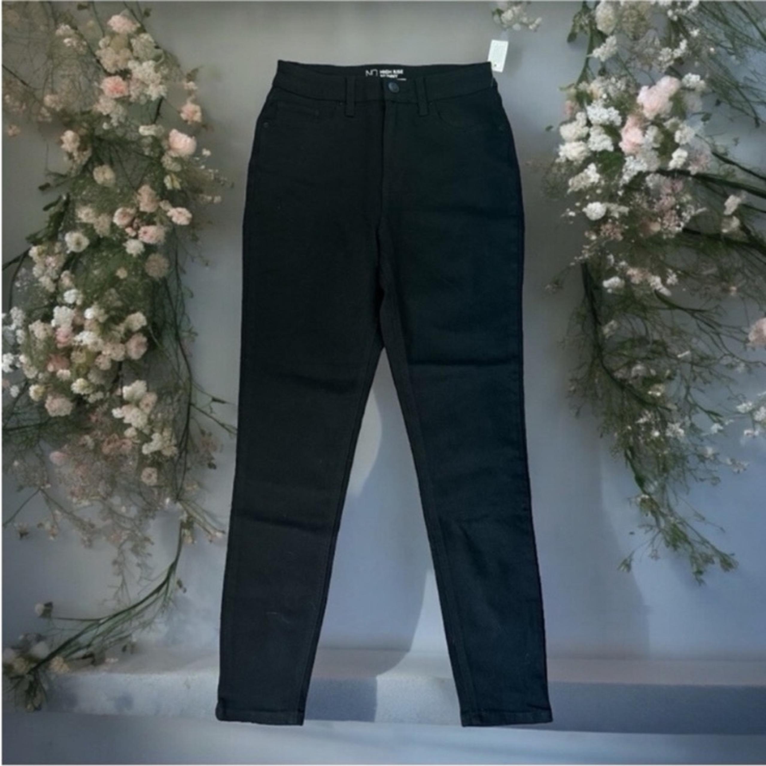 Juniors NOBO High-Rise Black Skinny Pants