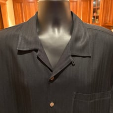 Tommy Bahama men’s 100% silk camp shirt. Sharp black with island buttons. Large