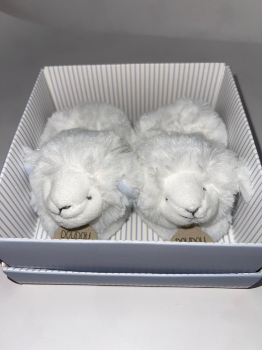 DouDou et Compagnie Lamb Booties Gift
