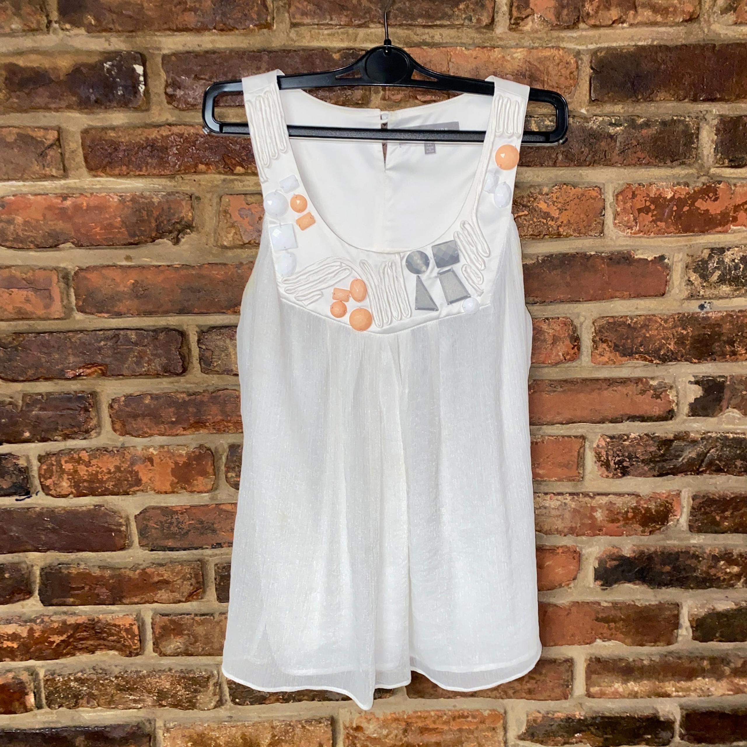 MM Couture Miss Me White Metallic Beaded Sleeveless Blouse Women's Size Medium