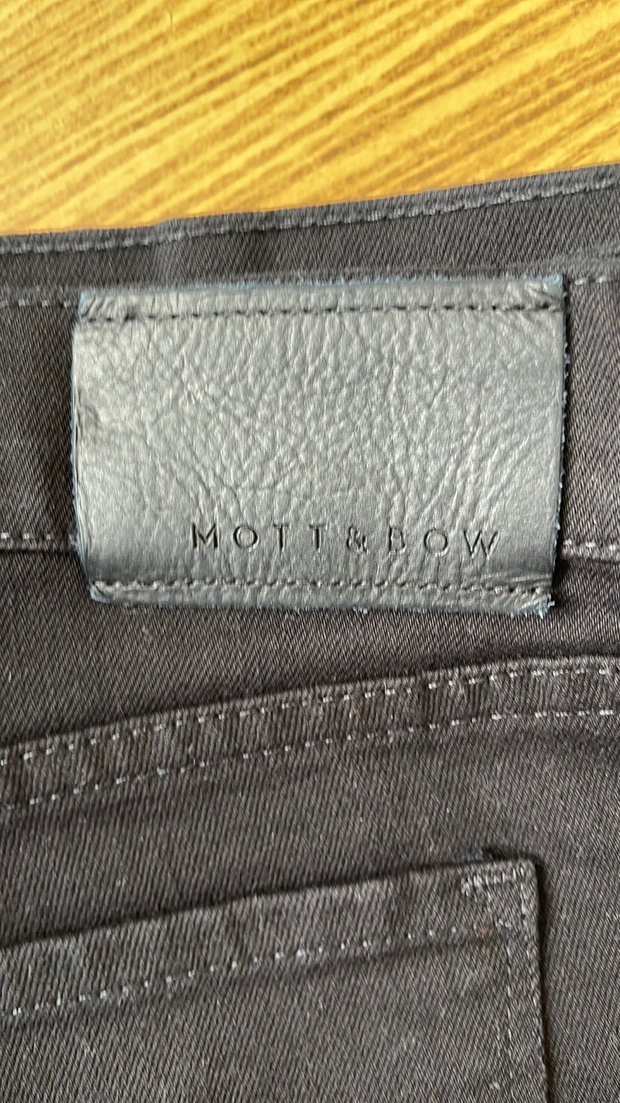 Mott & Bow jean men’s size 40x32 slim